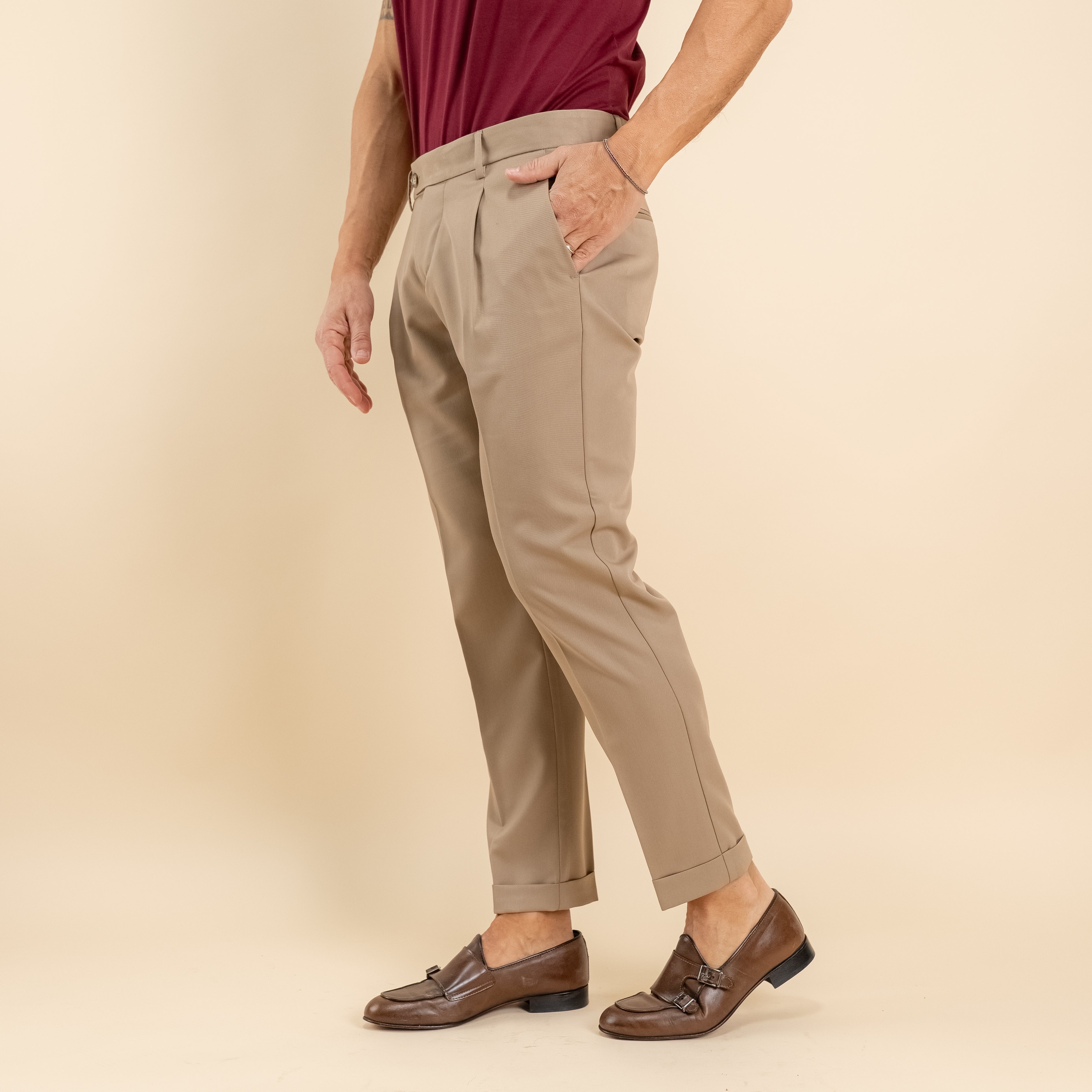 Pantalone slim fit con Pinces e risvolto - Beige