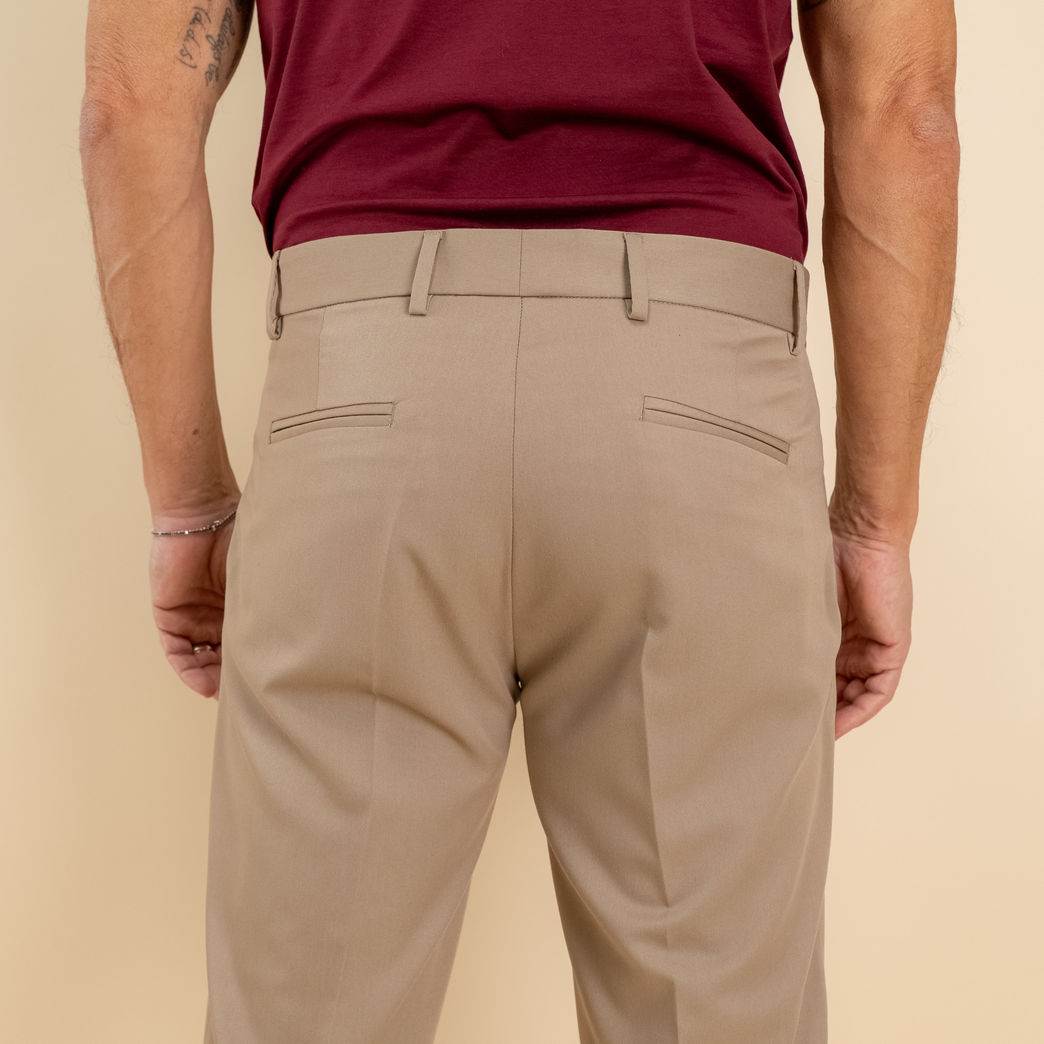 Pantalone slim fit con Pinces e risvolto - Beige