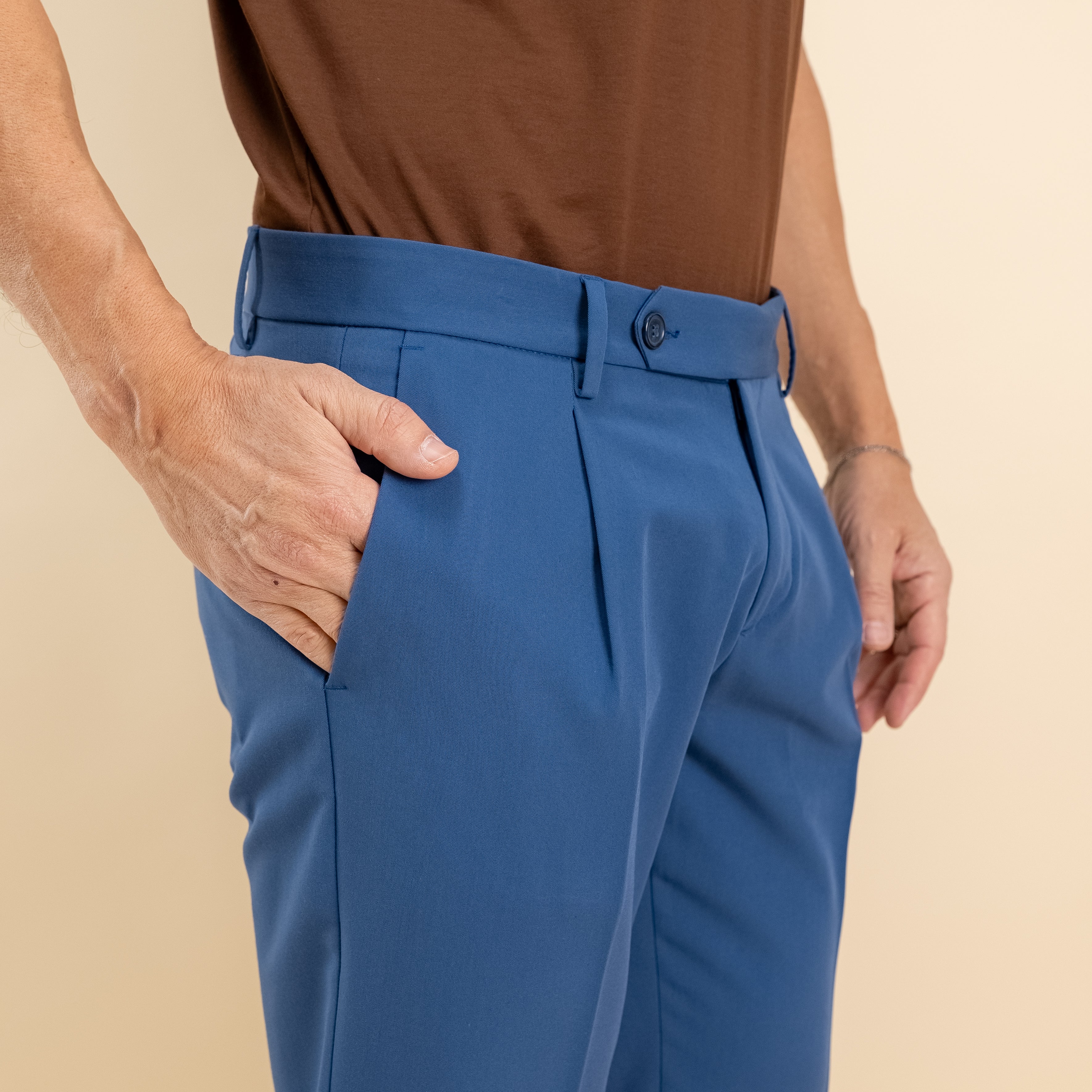 Pantalone slim fit con Pinces e risvolto - Blu Royal