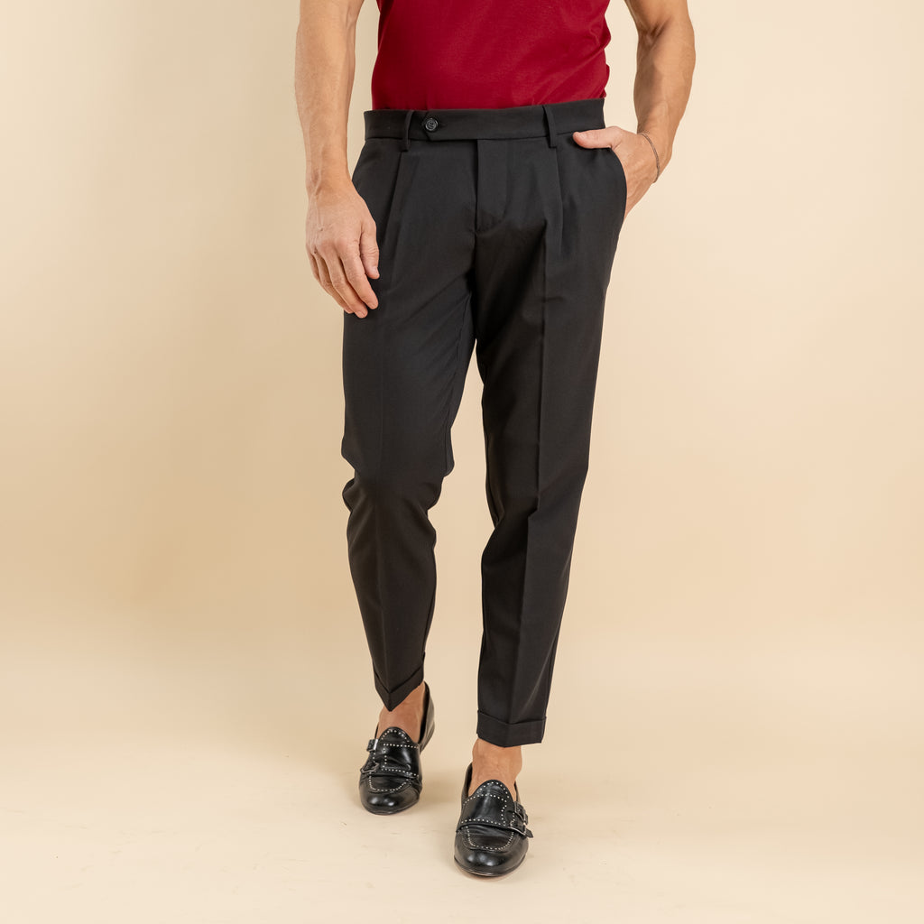 Pantalone slim fit con Pinces e risvolto - Nero
