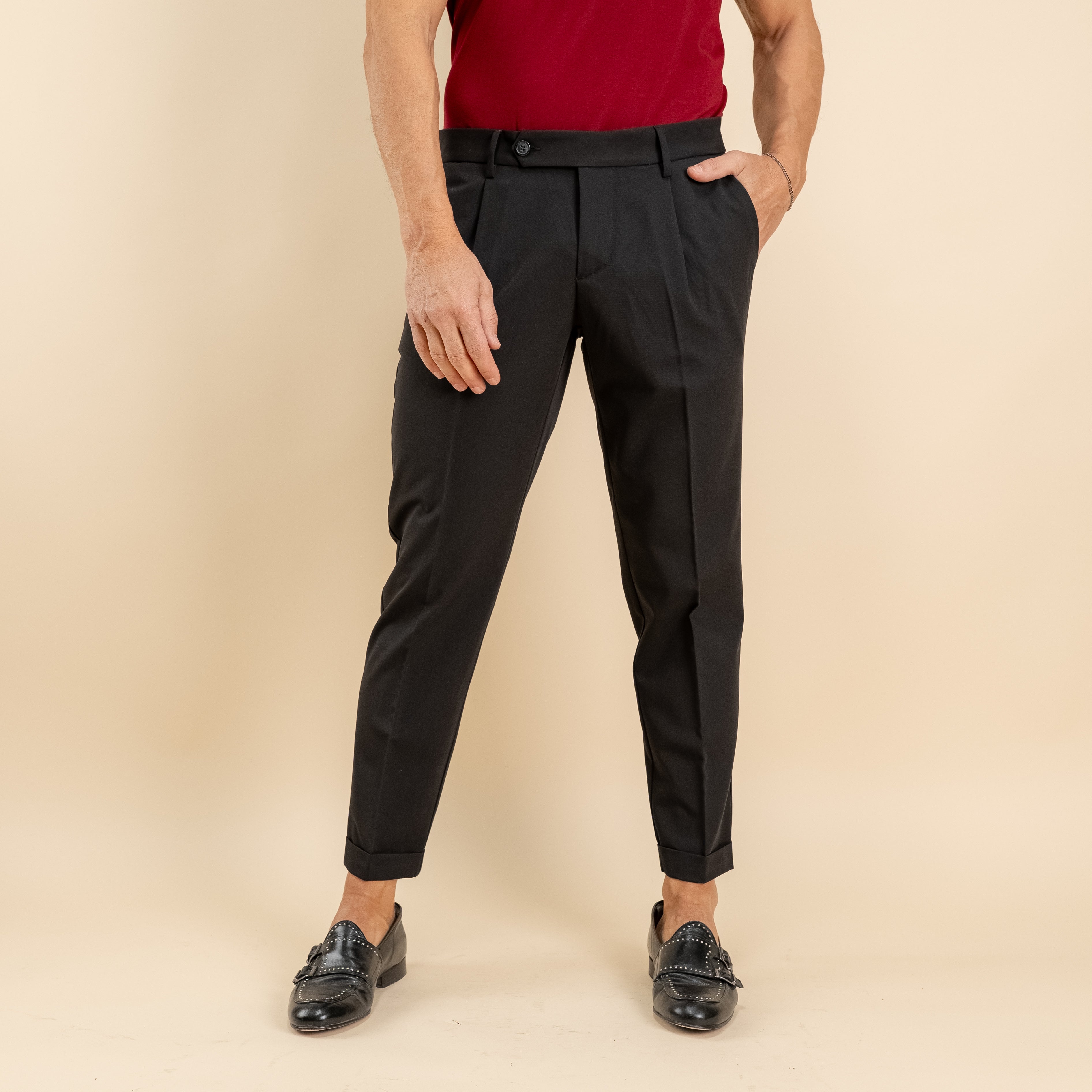 Pantalone slim fit con Pinces e risvolto - Nero