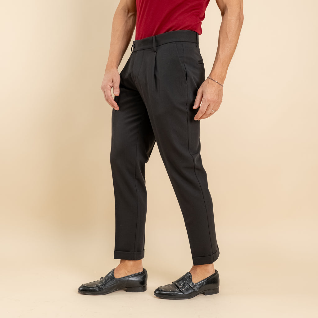 Pantalone slim fit con Pinces e risvolto - Nero