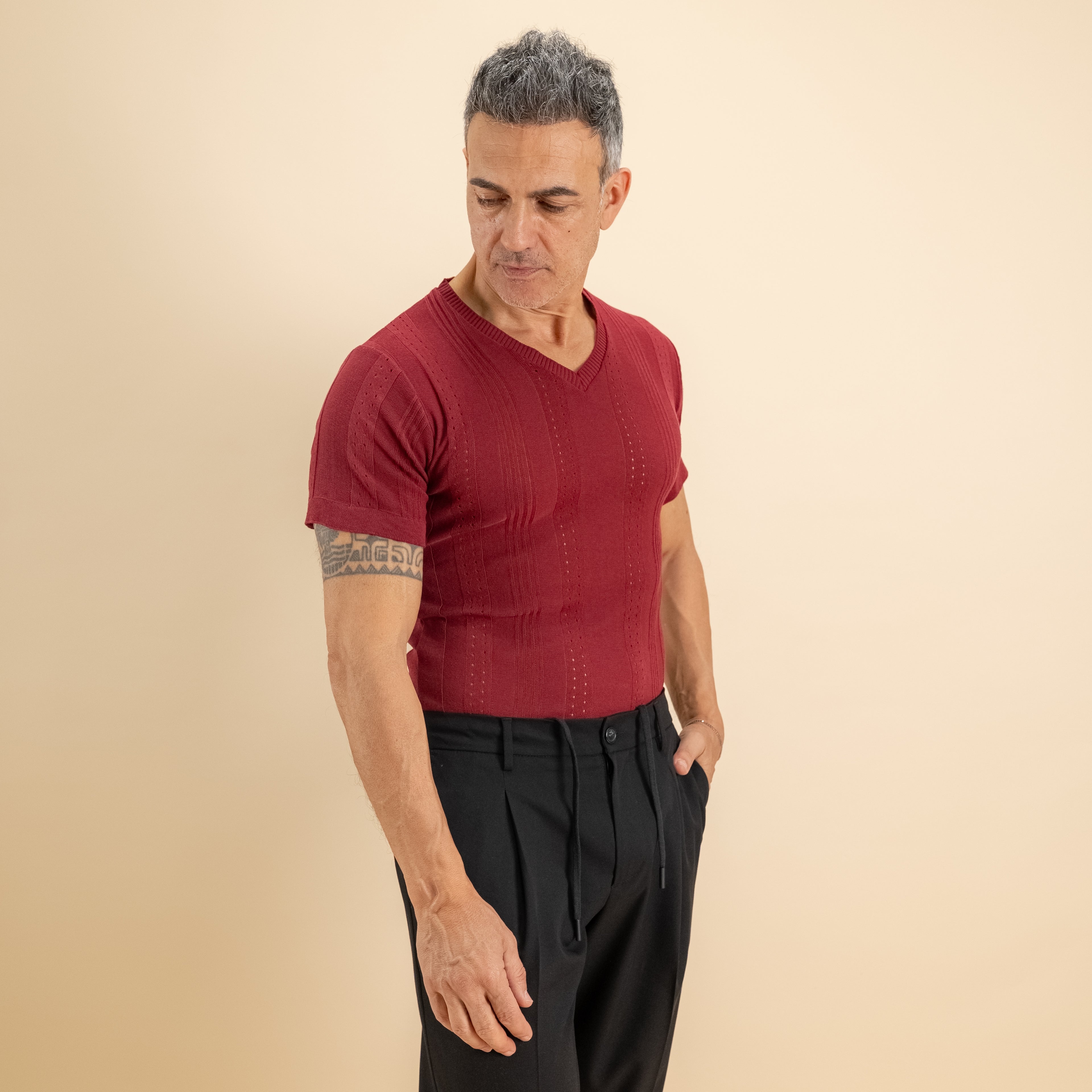 Maglia scollo a V traforata - Bordeaux