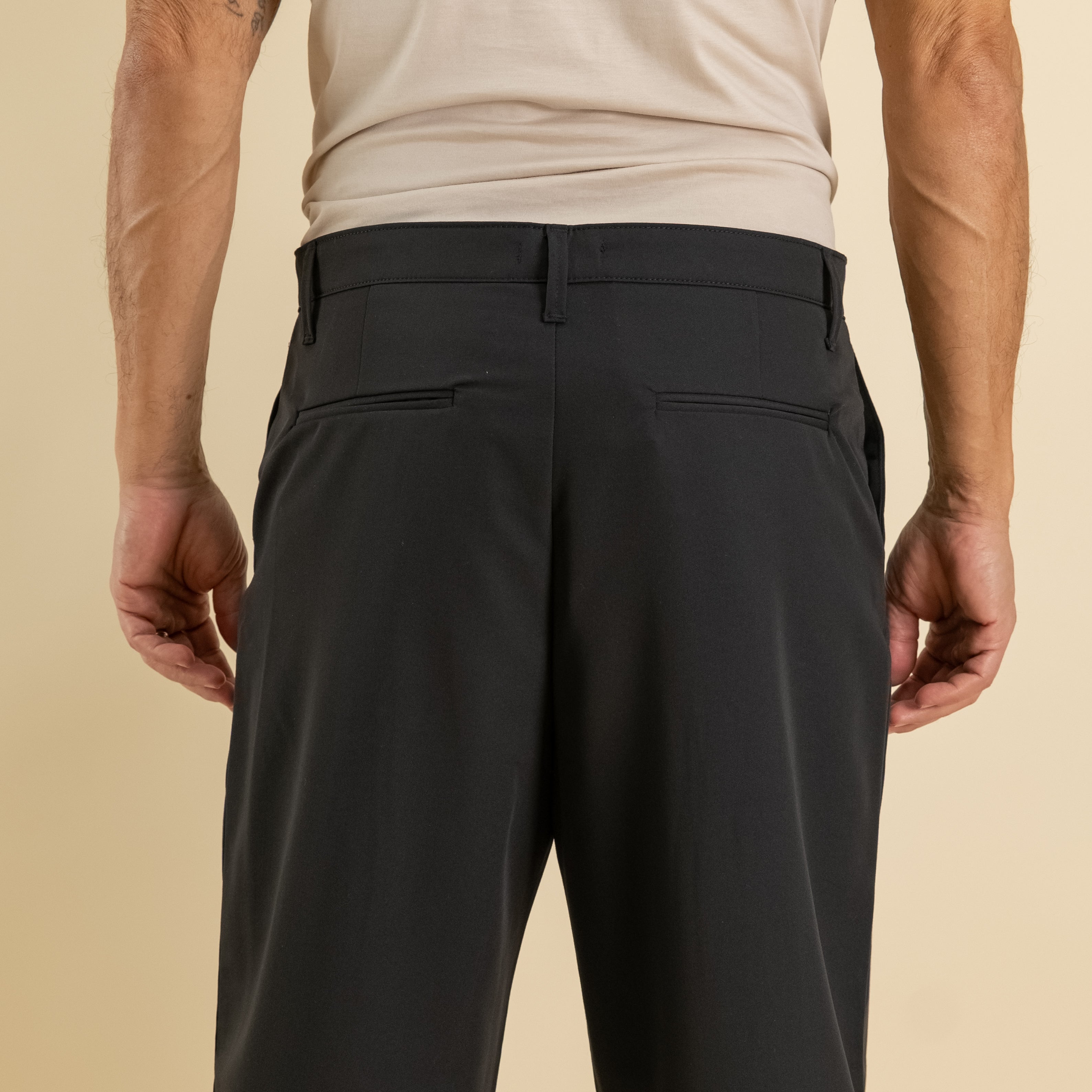 Pantalone palazzo con pinces lunga - Nero