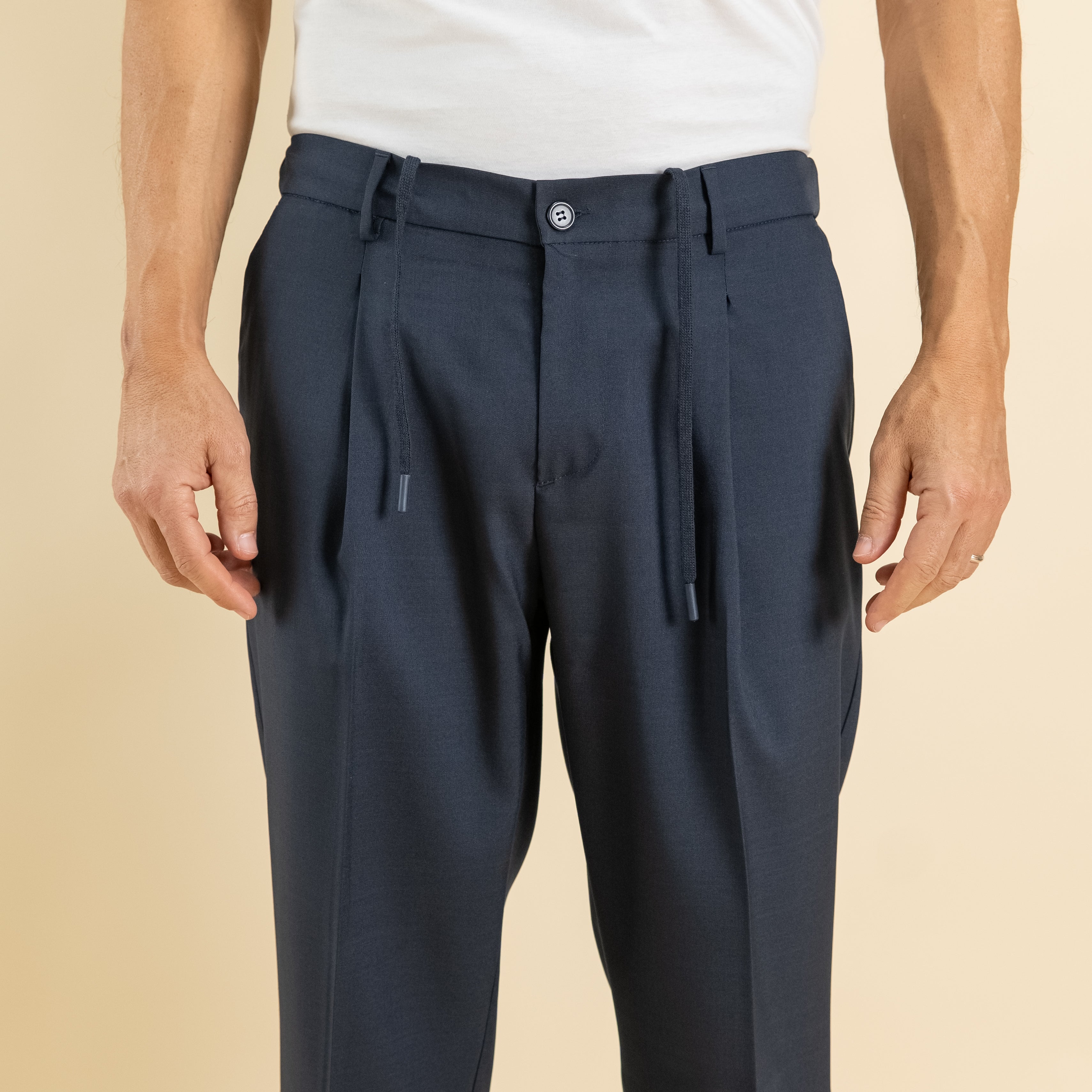 Pantalaccio sartoriale con pinces e molla sul retro - Blu