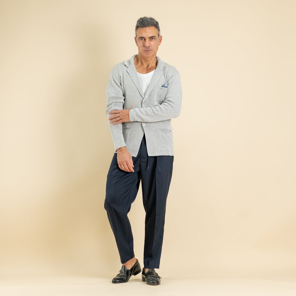 Cardigan a giacca monopetto in filo leggero con pochette  - Grigio
