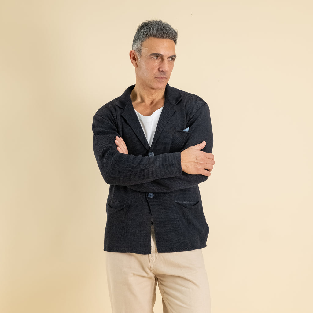 Cardigan a giacca monopetto in filo leggero con pochette  - Blu