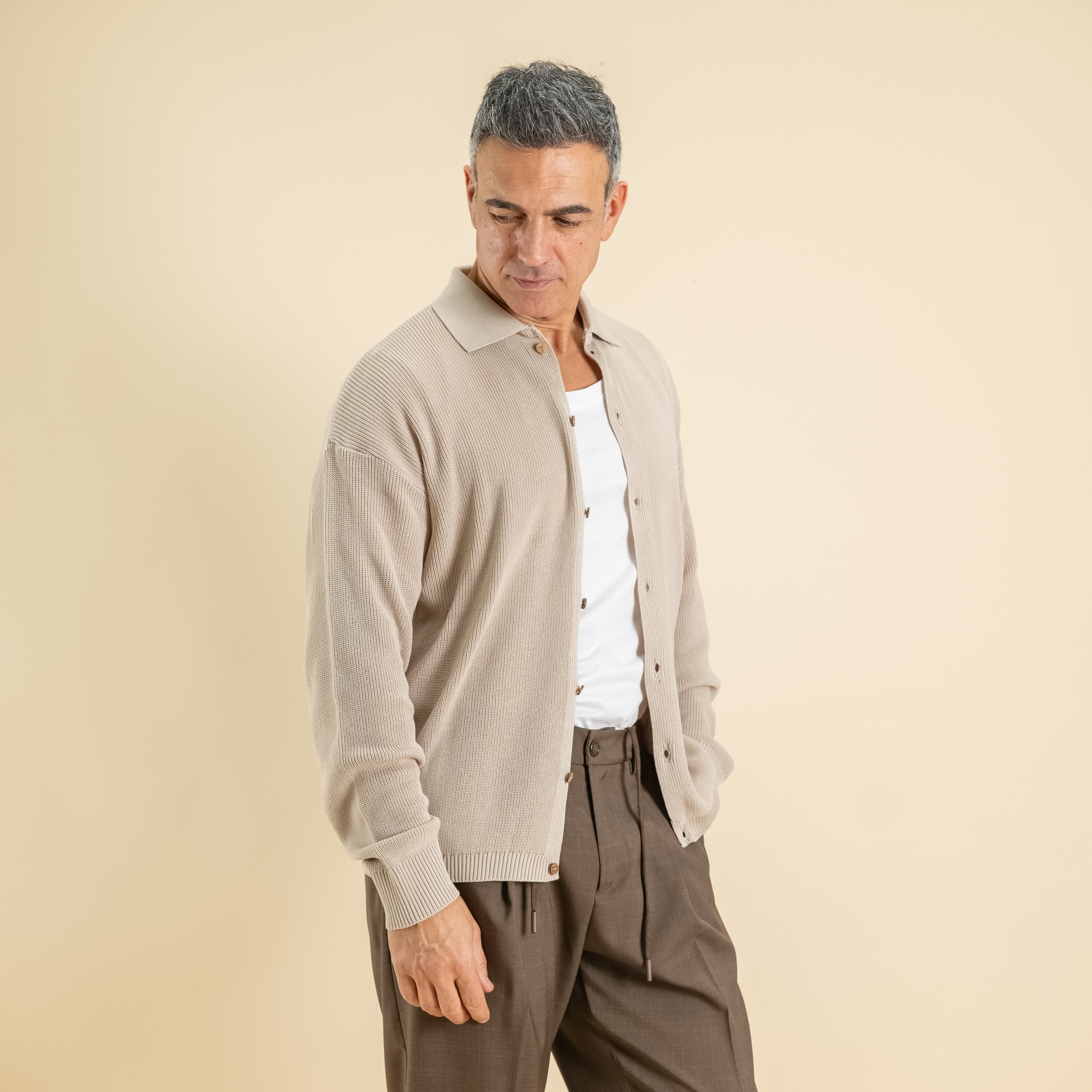 Polo a costine con bottoni a contrasto - Beige