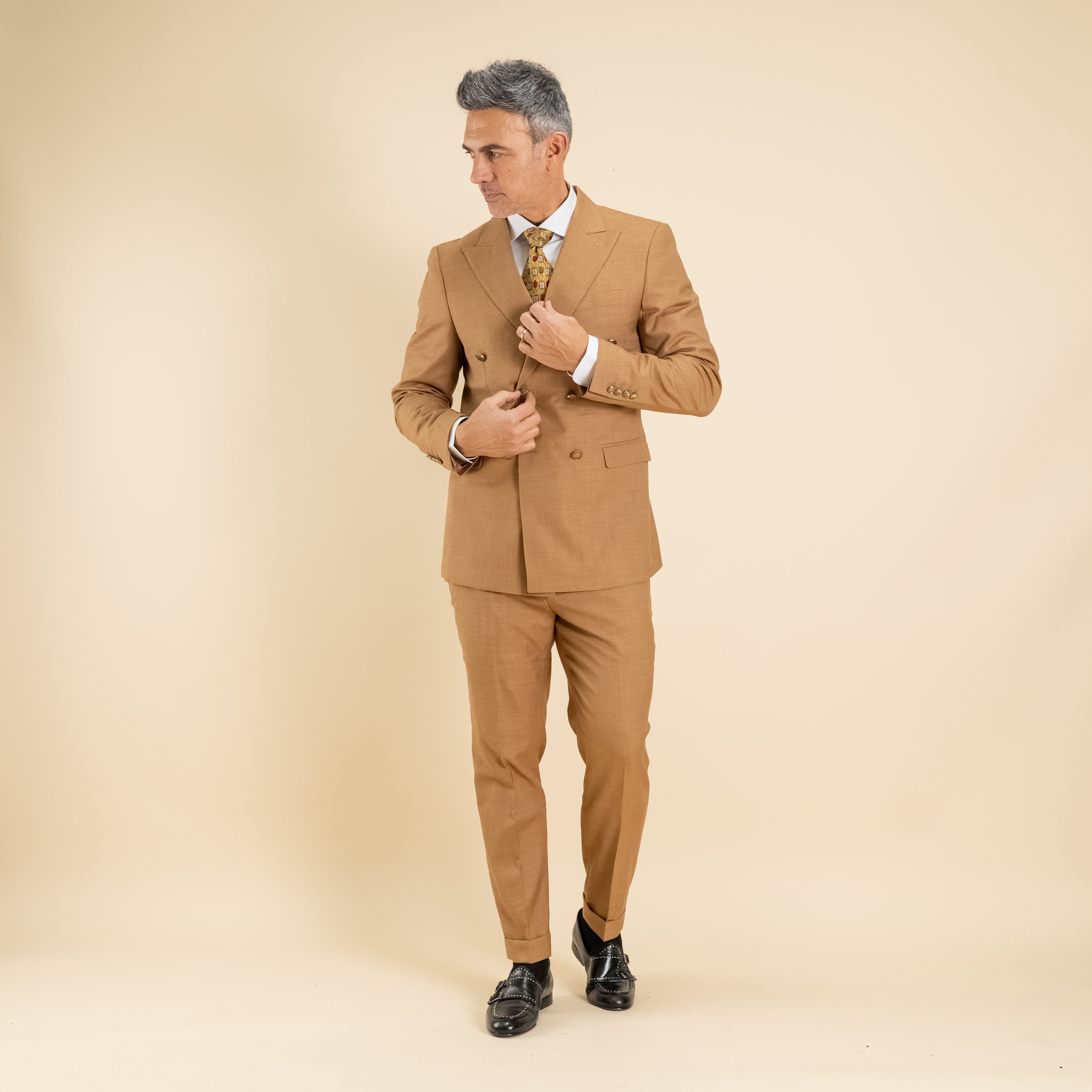 Abito doppio petto bottoni oro - Biscotto