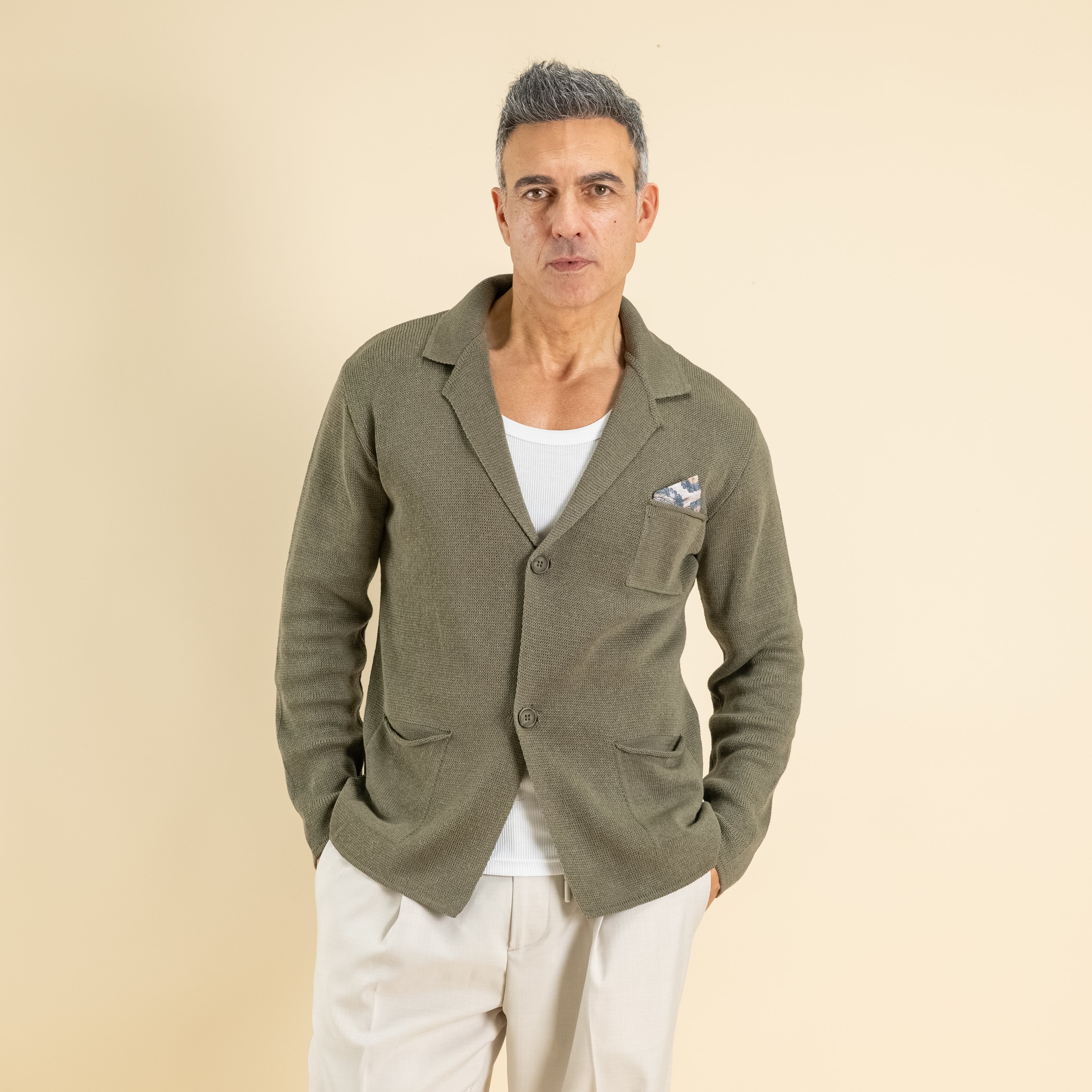 Cardigan a giacca monopetto in filo leggero con pochette  - Verde Militare