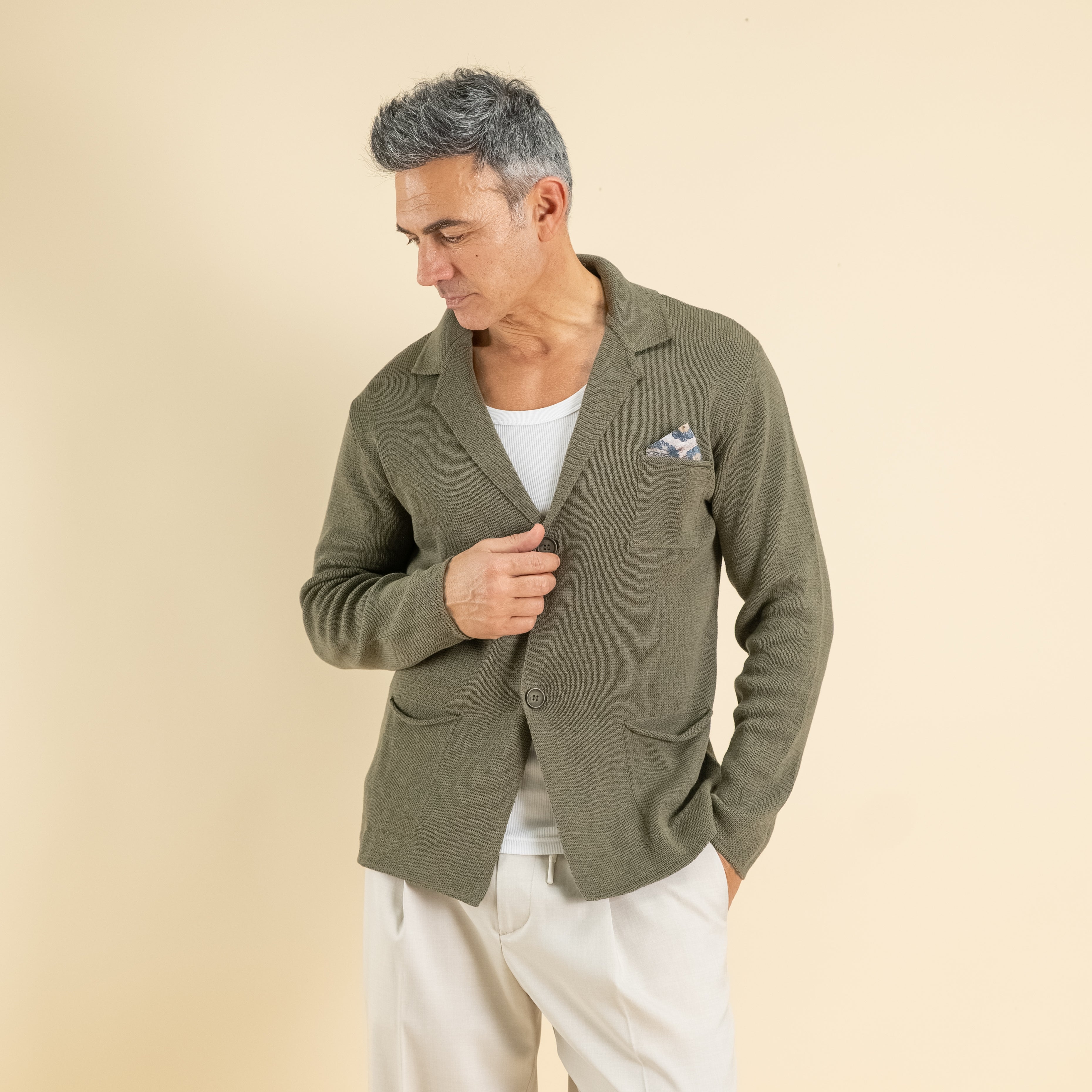 Cardigan a giacca monopetto in filo leggero con pochette  - Verde Militare