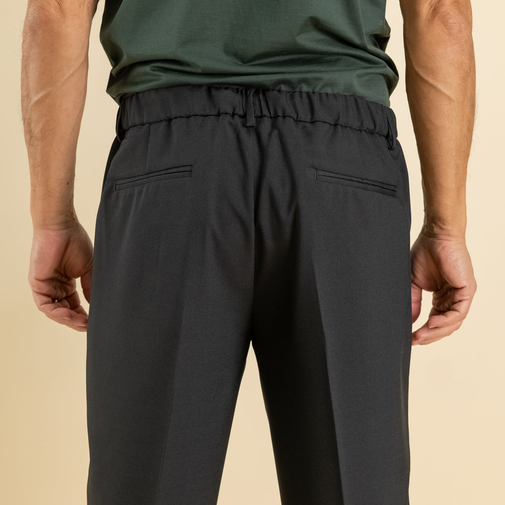 Pantalón sastre con pinzas y muelle en la espalda - Negro