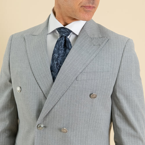 Traje de raya diplomática con botones plateados - Gris
