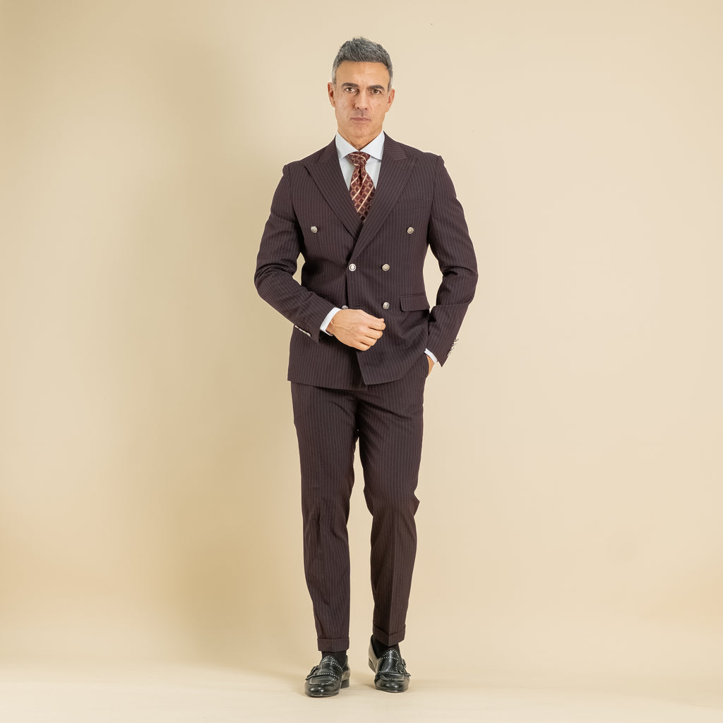 Traje de raya diplomática con botones plateados - Burdeos