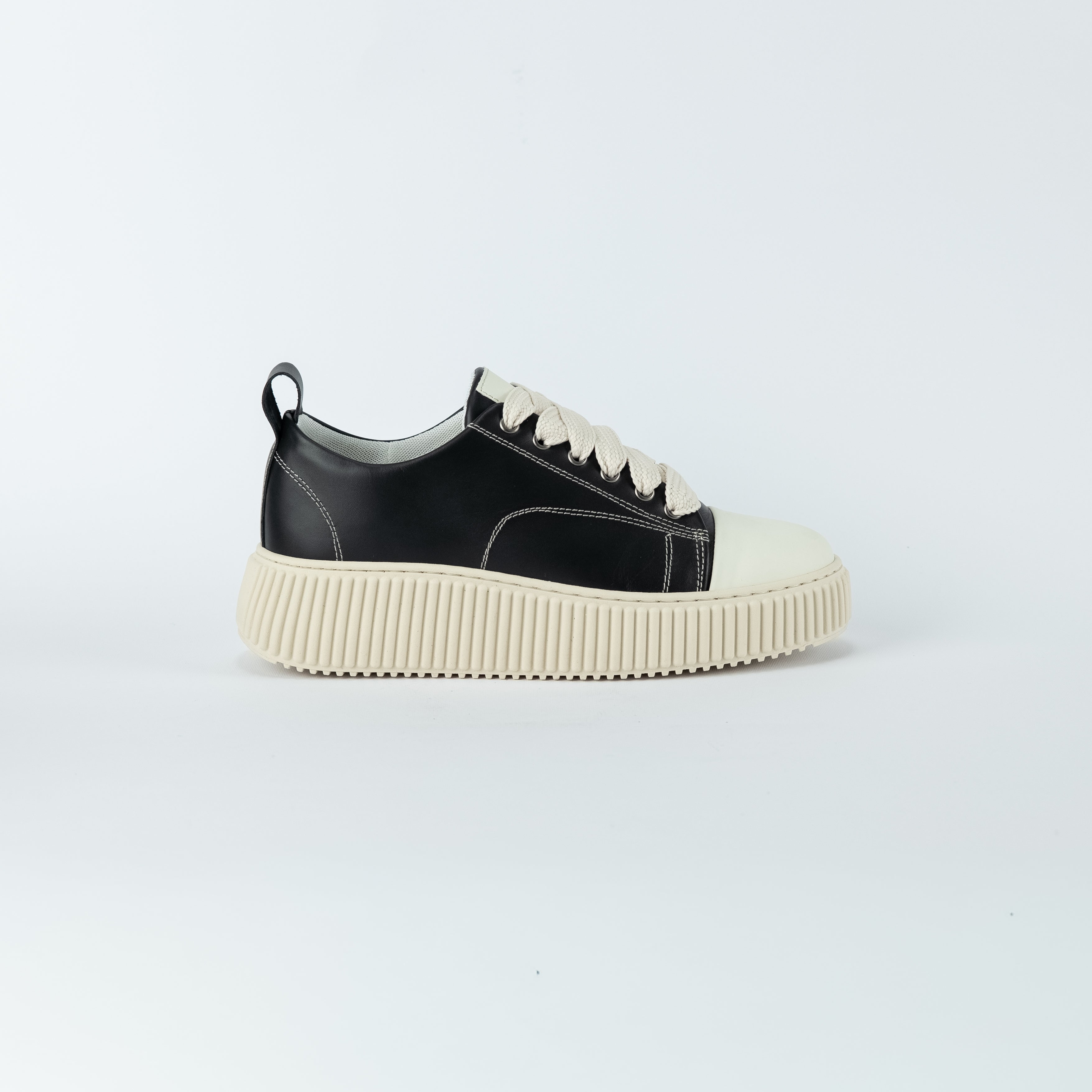 Sneaker para alta con Lacci Oversize