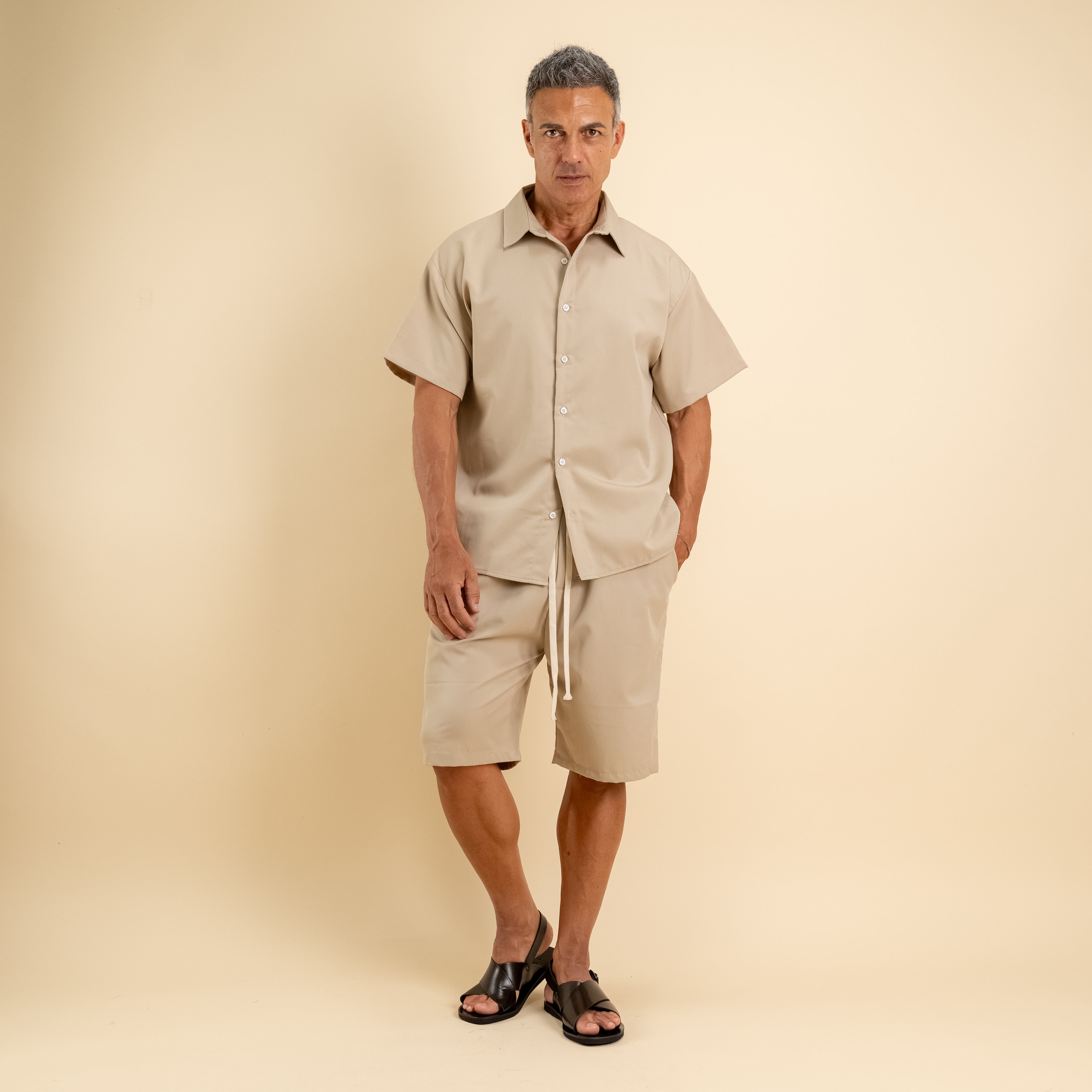 Coordinato con camicia e pantaloncino - Beige