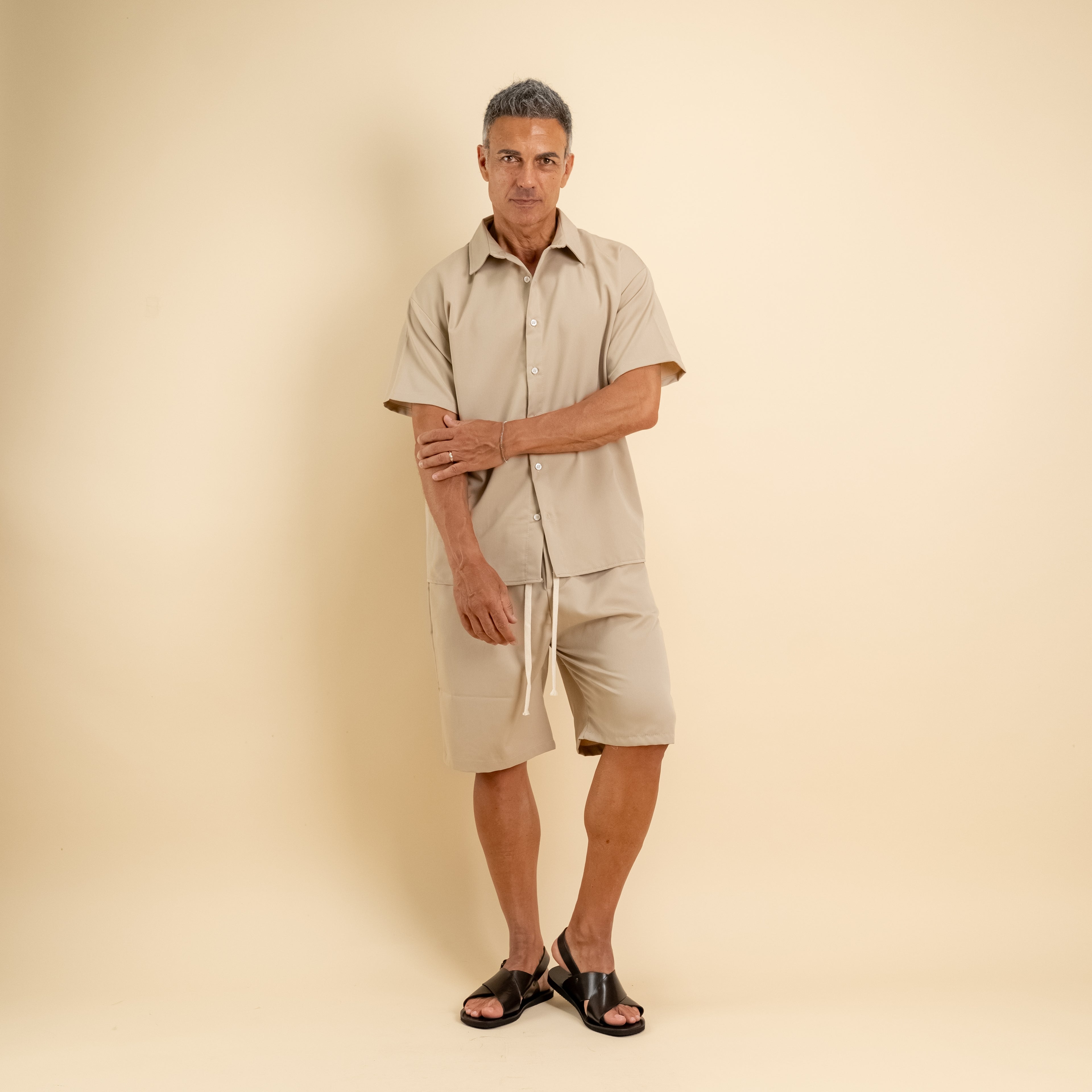 Coordinato con camicia e pantaloncino - Beige