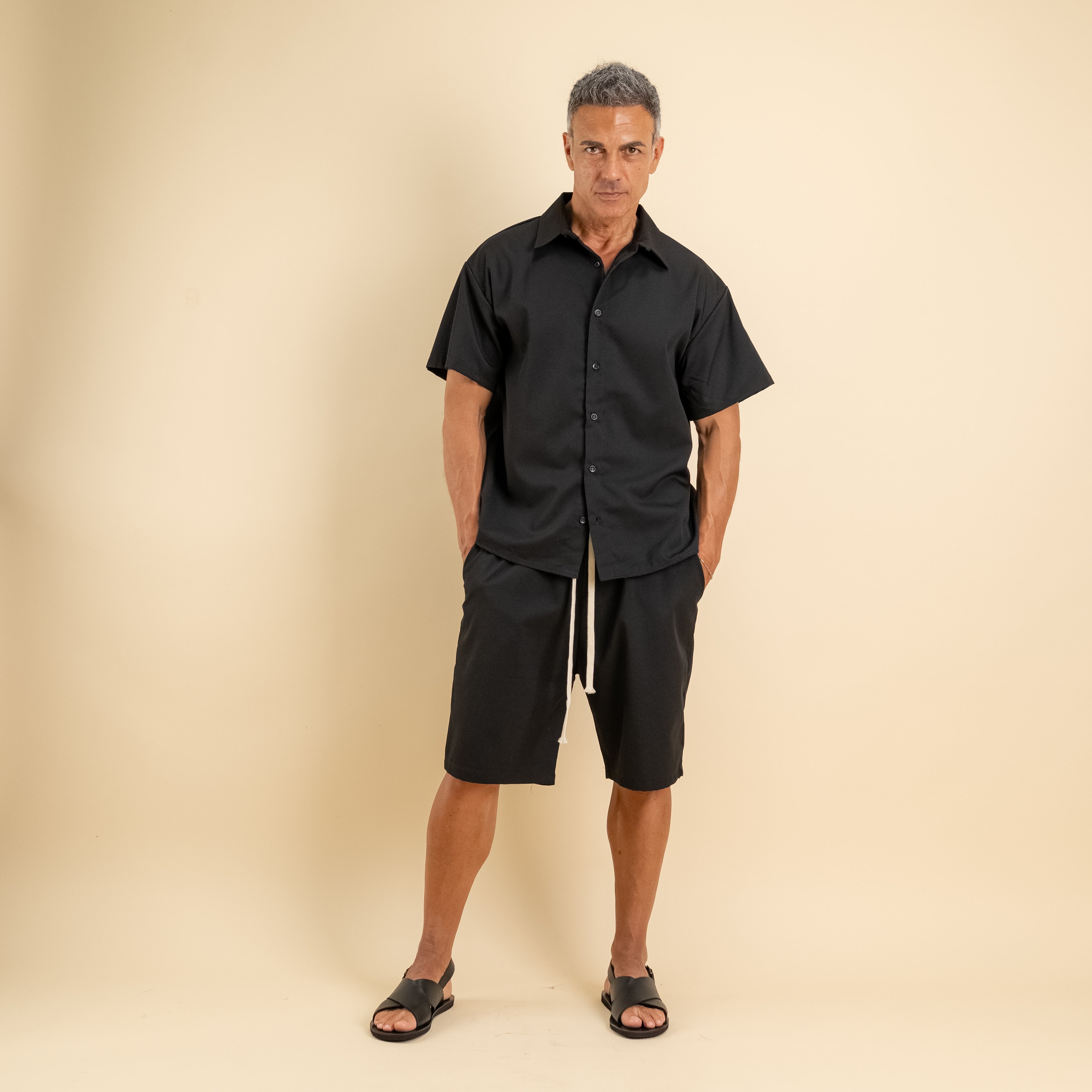 Coordinato con camicia e pantaloncino - Nero