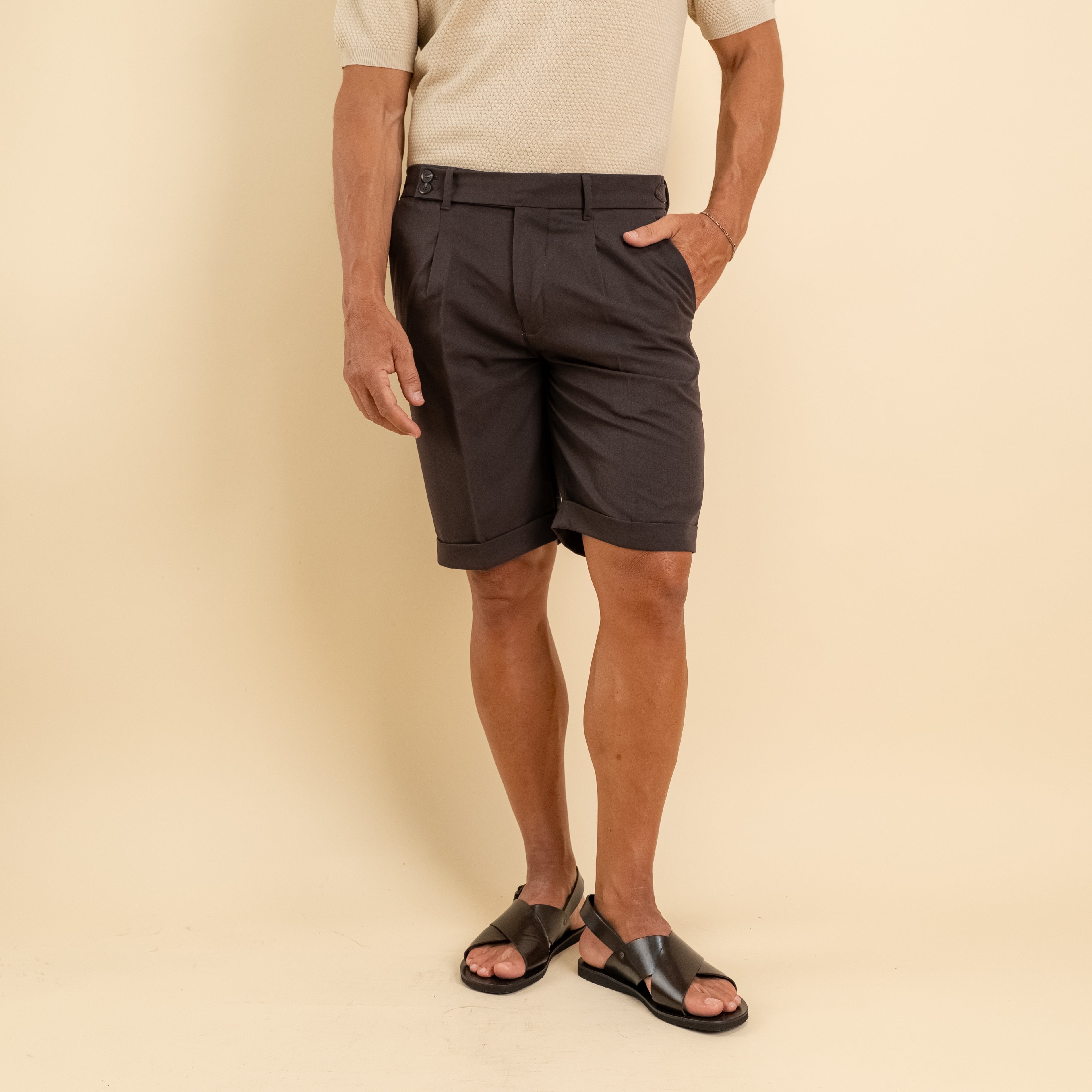Pantaloncino con fibbia laterale - Moro