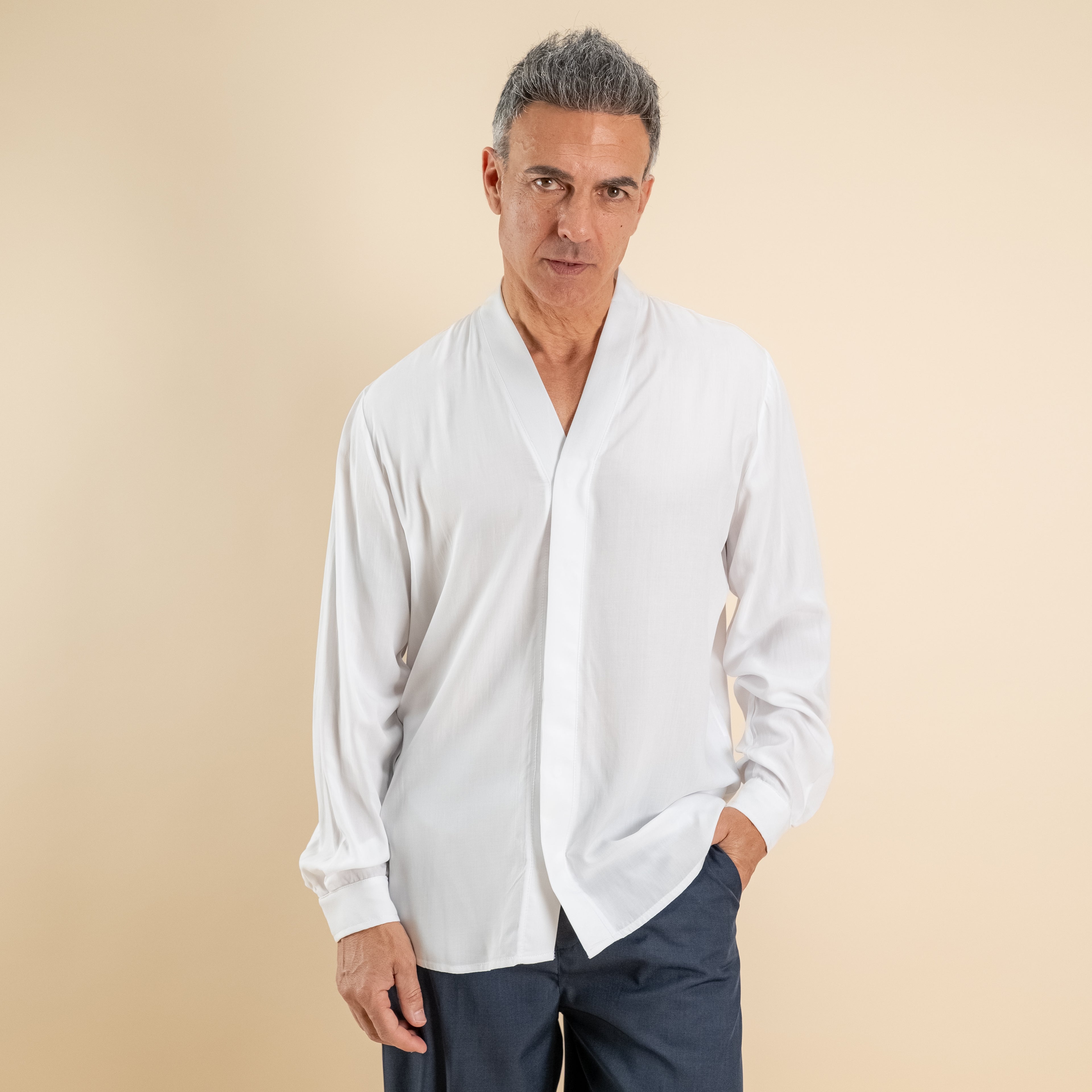 Camicia in viscosa scollo a V - Bianco