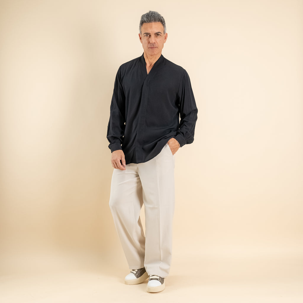Camicia in viscosa scollo a V - Nero