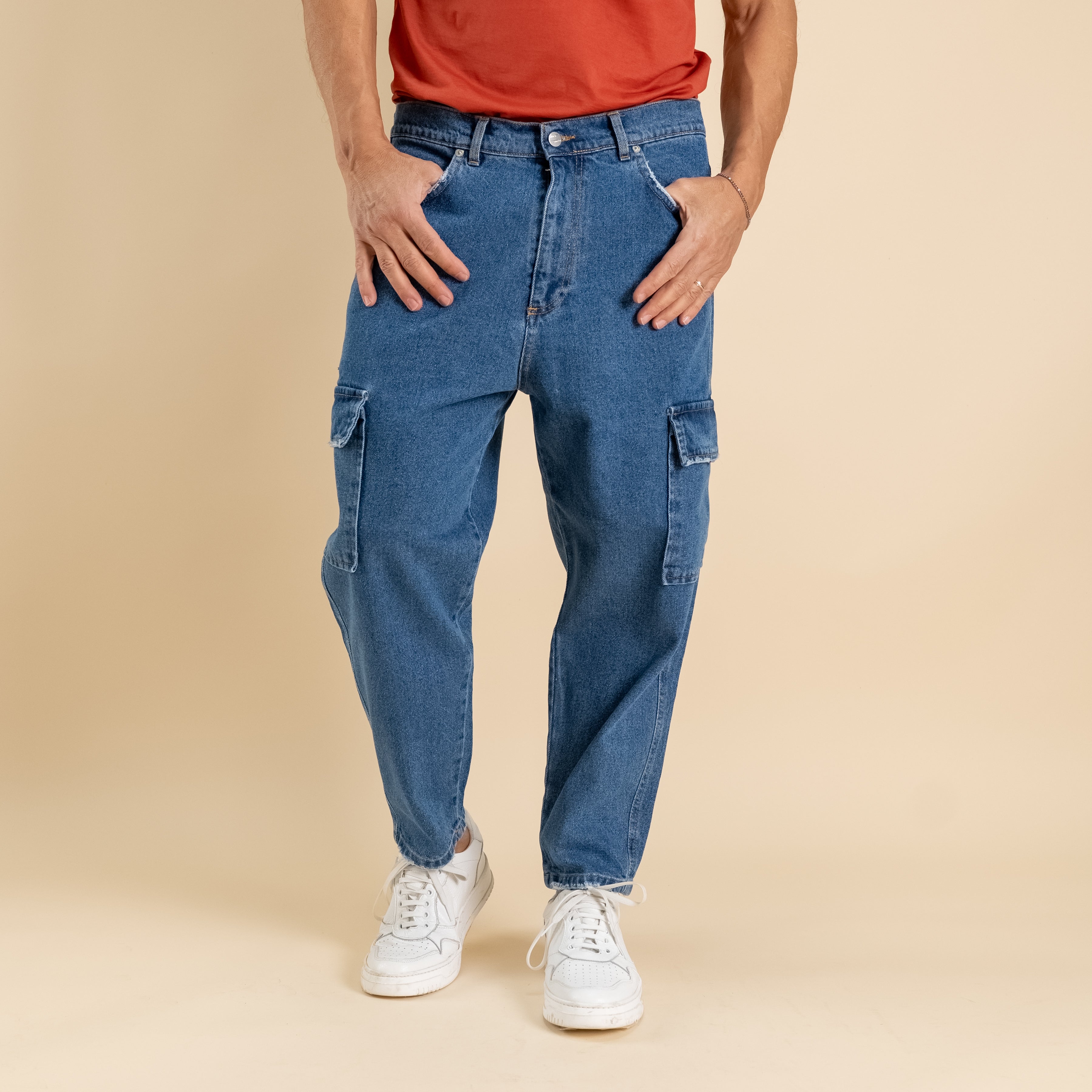 Jeans cargo con tasconi laterali - Denim