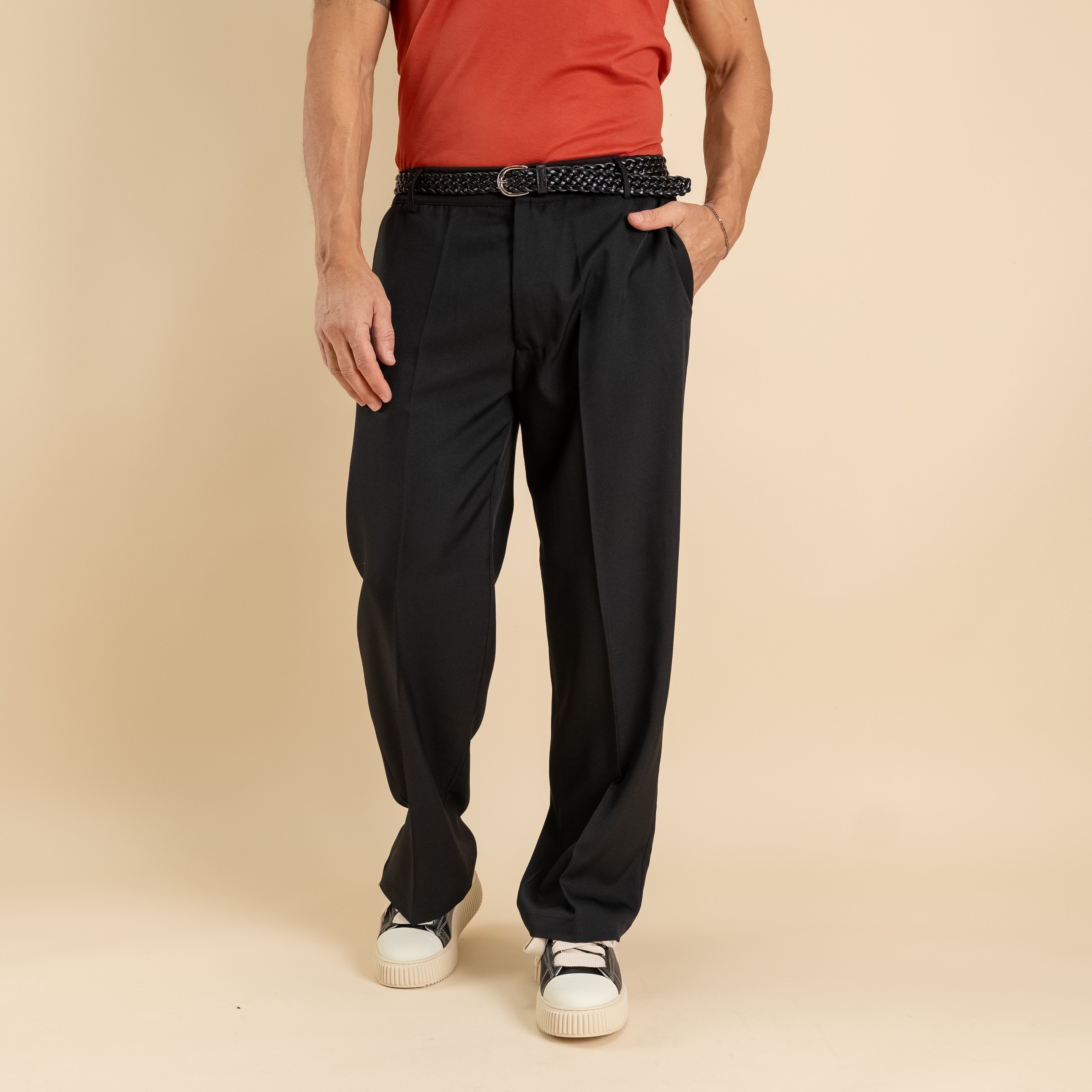 Pantalone palazzo taglio dritto con molla sul retro - Nero