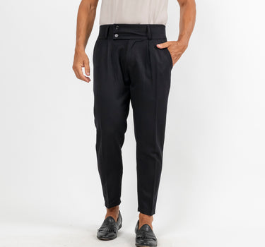 Pantalone con Fascia a Vita Alta e Doppio Bottone - Nero