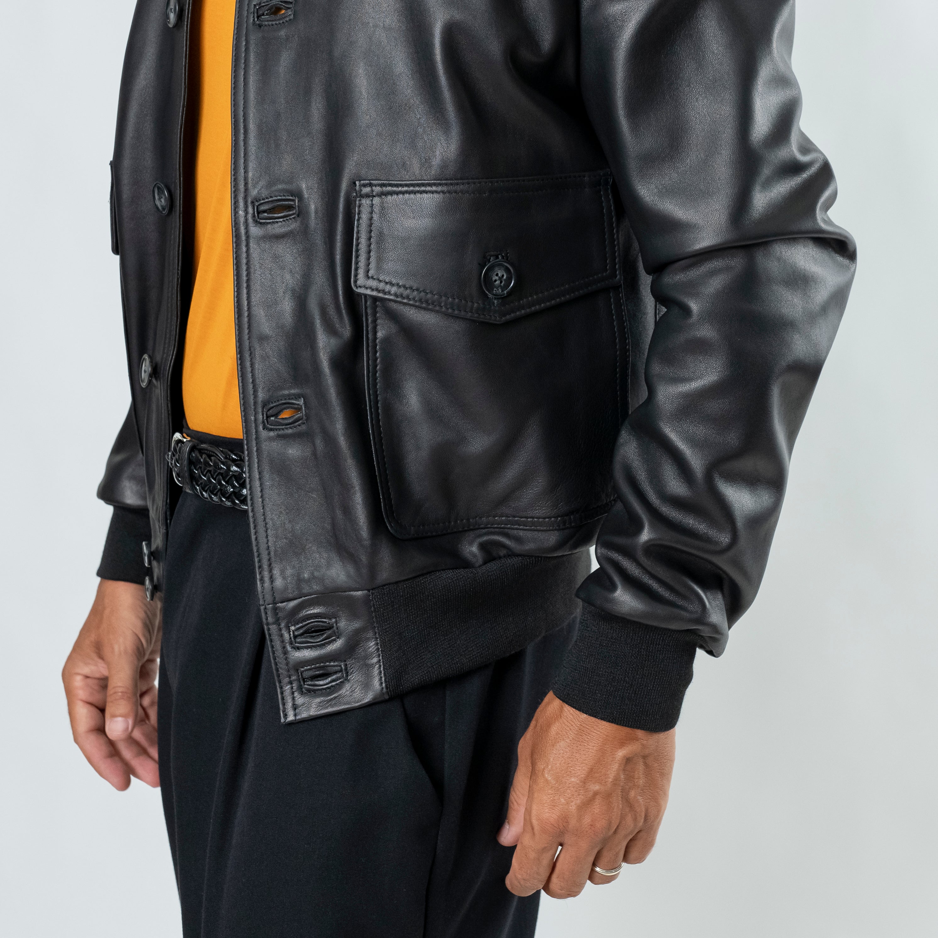 Bomber con bottoni in Vera Pelle Nero – Difference Store