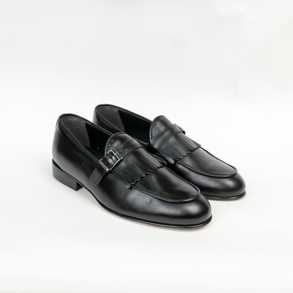 Mocassino in Pelle con Frangia e Fibbia - Nero