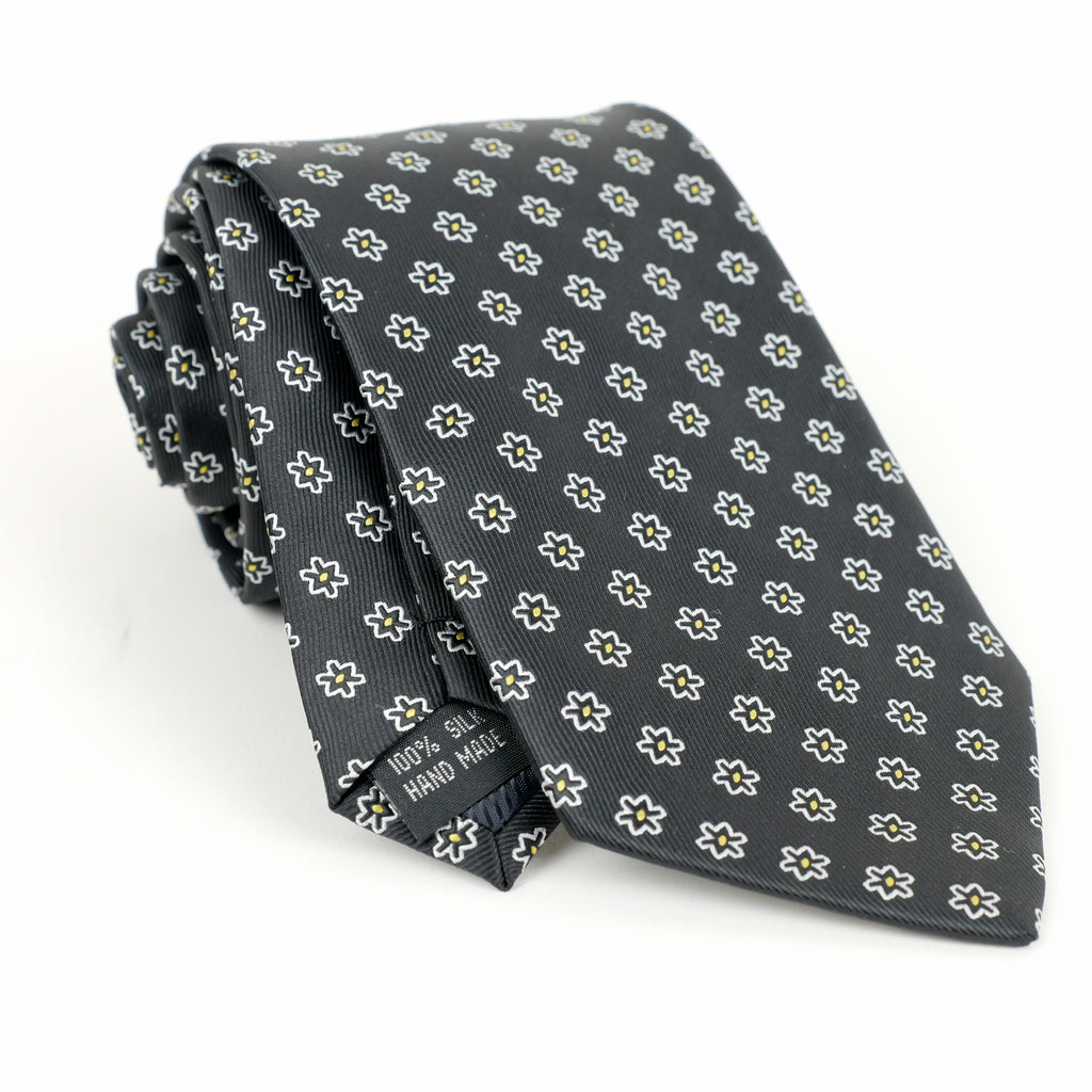 Patterned Tie and Pocket Square Set