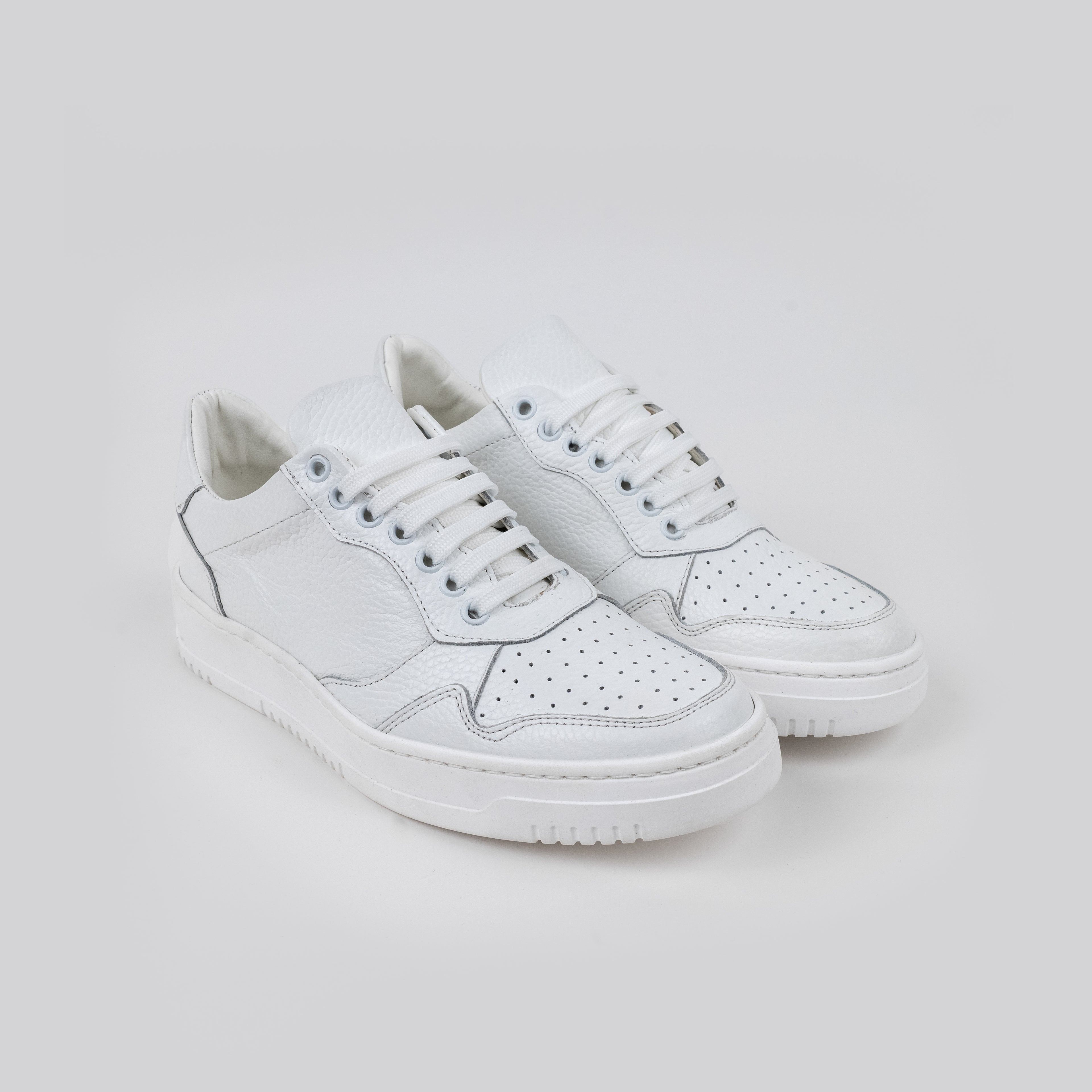 Sneaker in vera pelle bottolata - Bianco