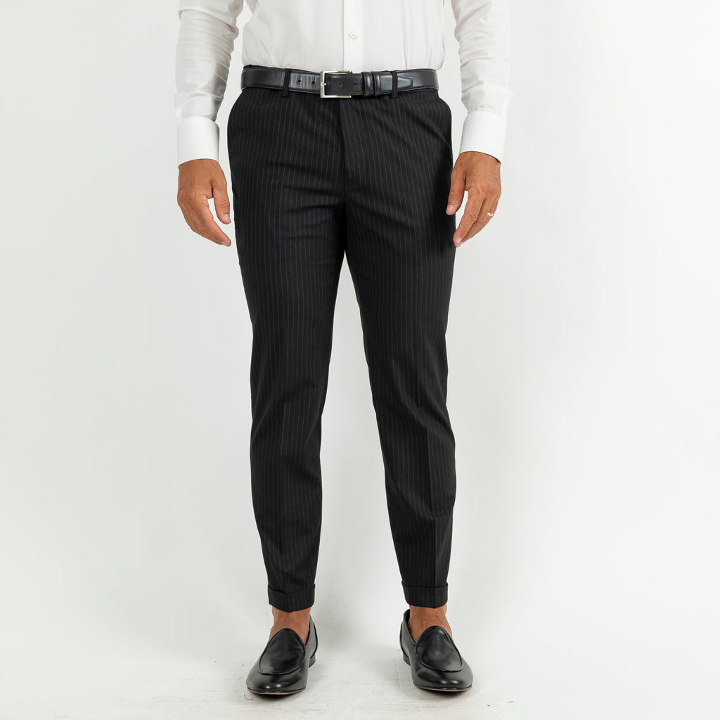 Abito gessato con bottoni argento - Nero