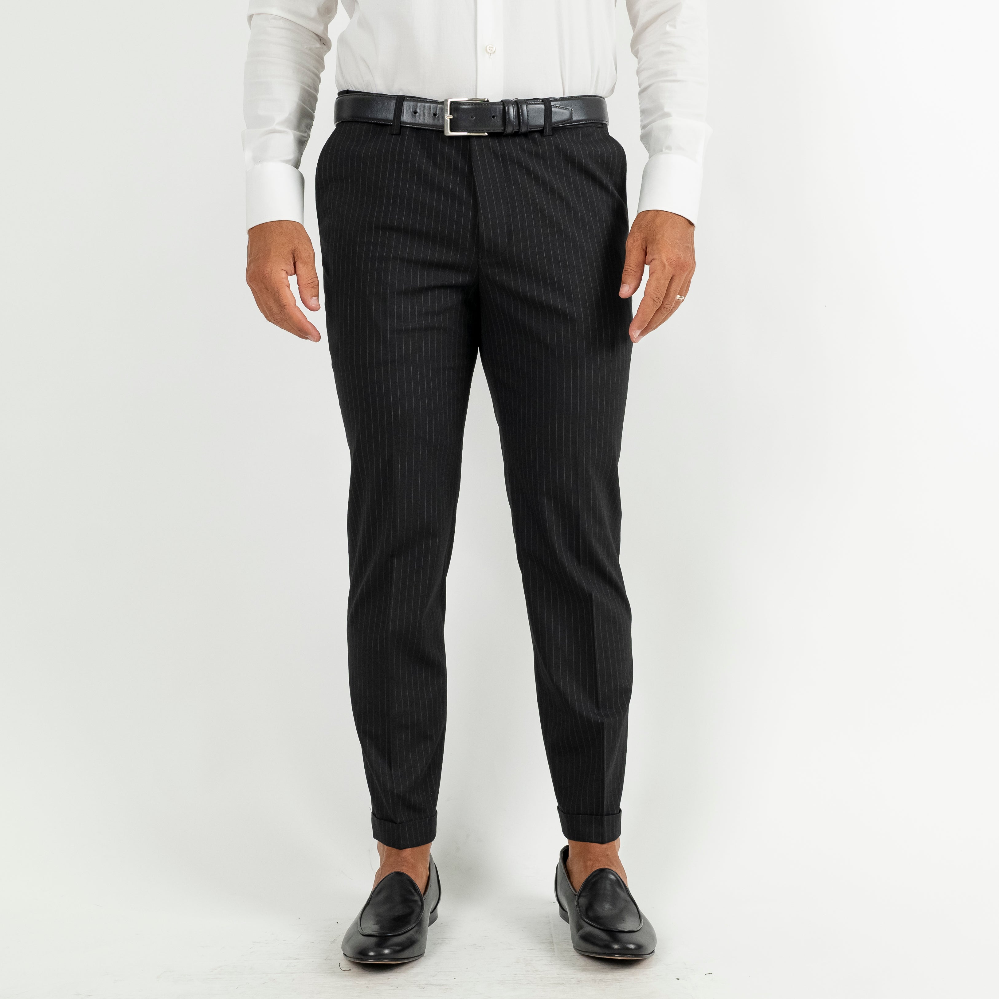 Abito gessato con bottoni argento - Nero