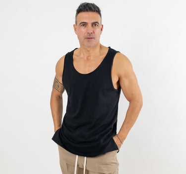 Camiseta sin mangas con cuello ancho - Negro