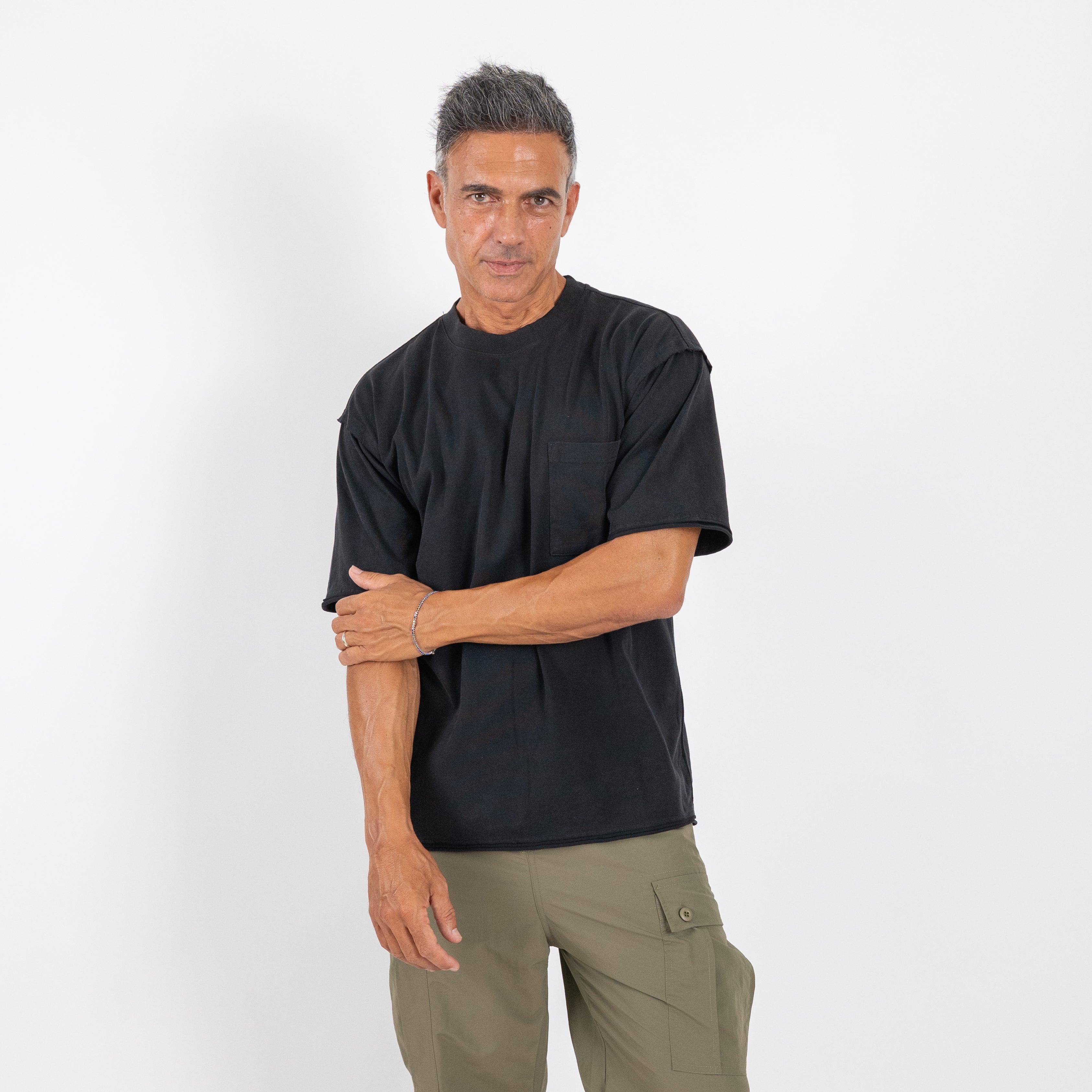 T-shirt manica corta taglio vivo - Nero