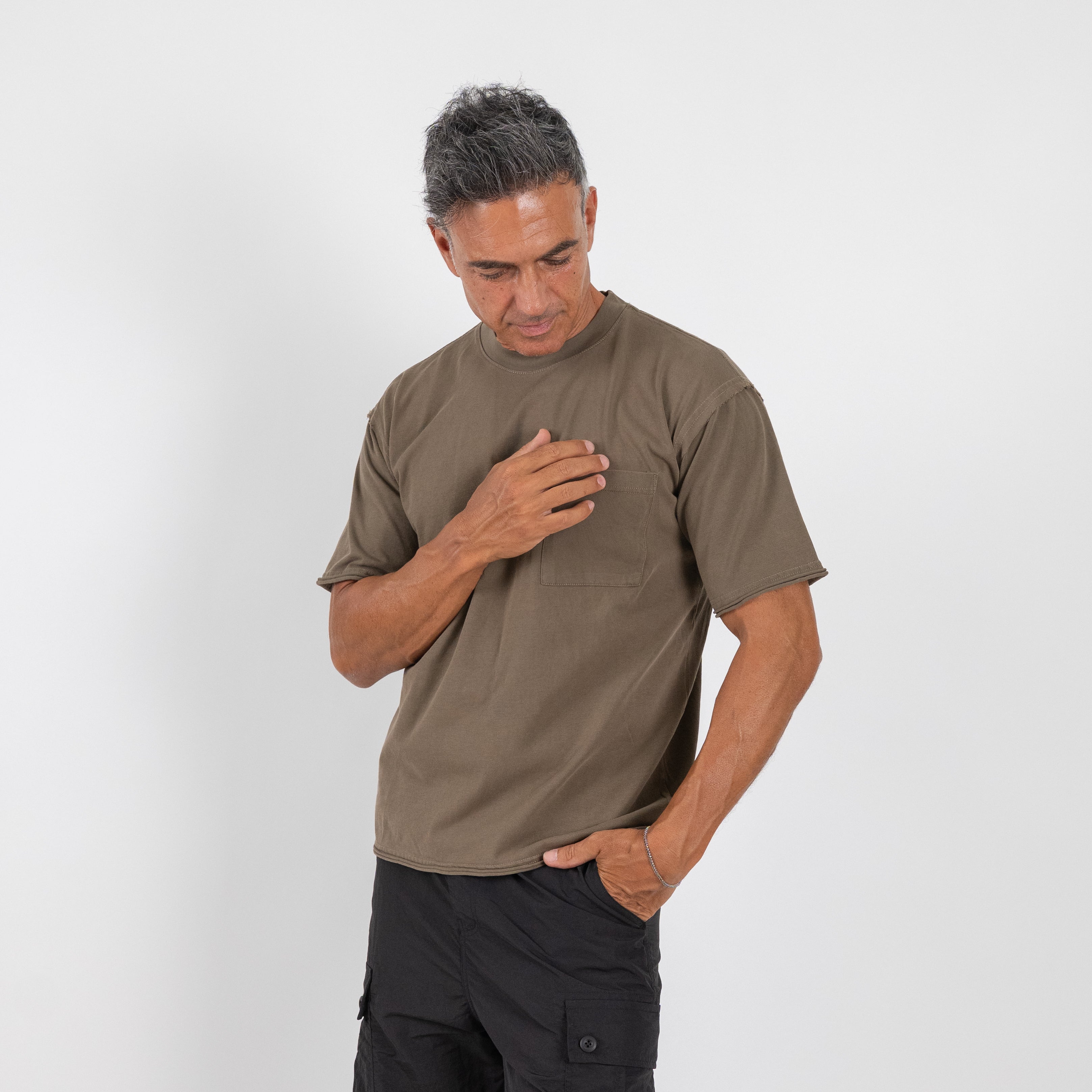 T-shirt manica corta taglio vivo - Verde Militare