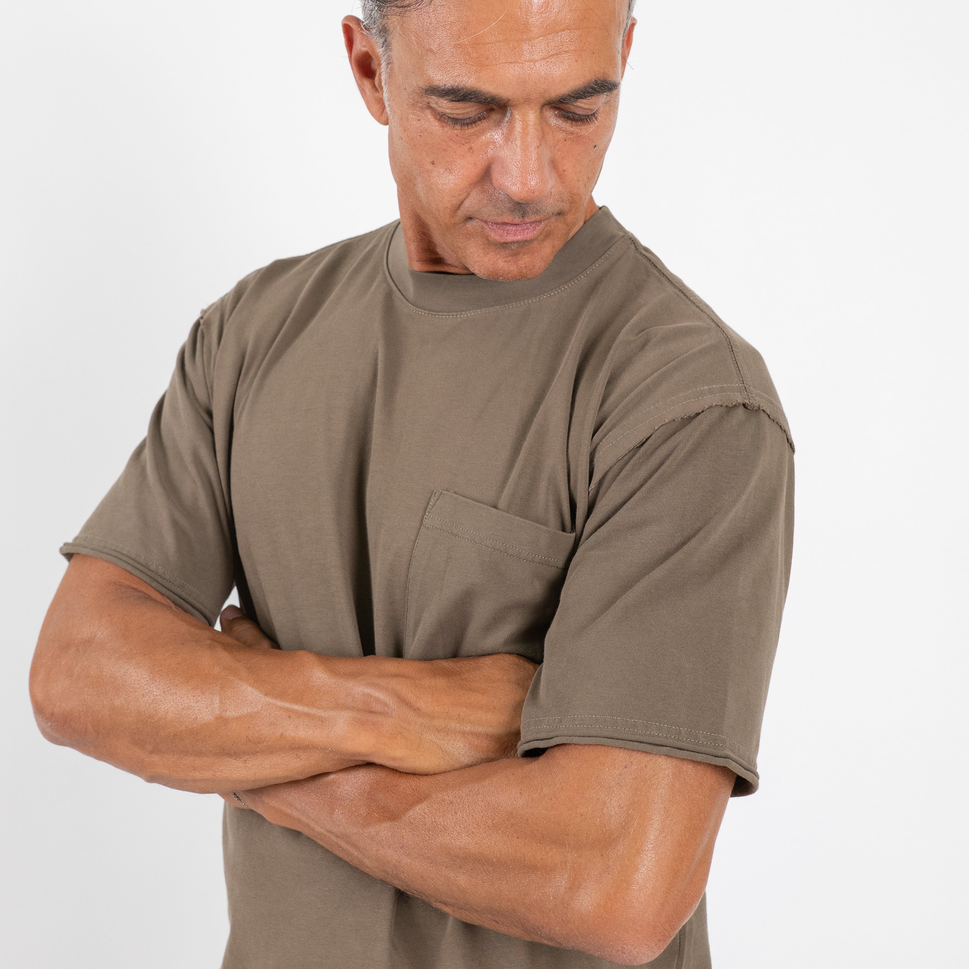 T-shirt manica corta taglio vivo - Verde Militare