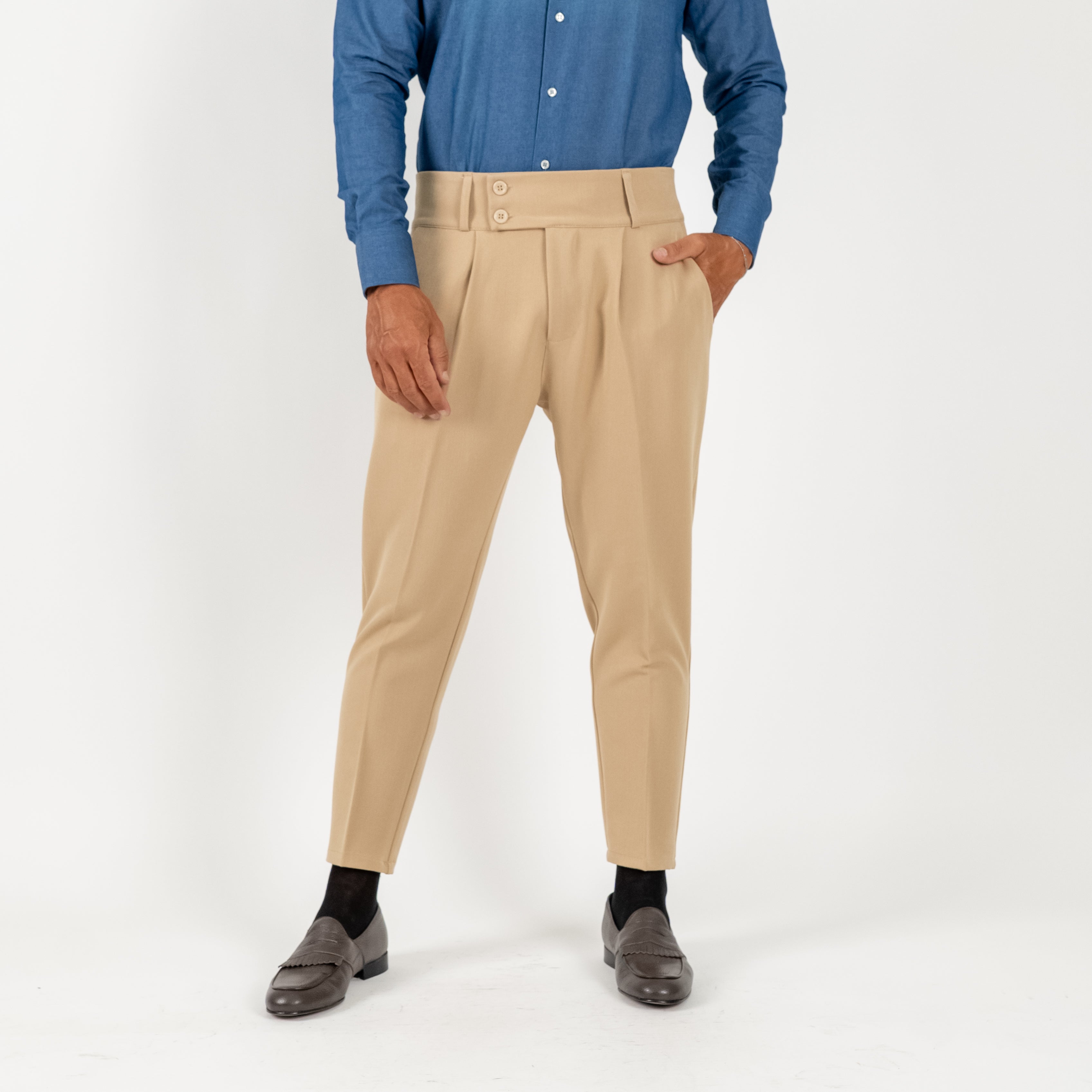 Pantalone con Fascia a Vita Alta e Doppio Bottone - Beige