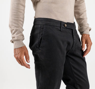Pantalone in gabardina chiusura laterale - Nero