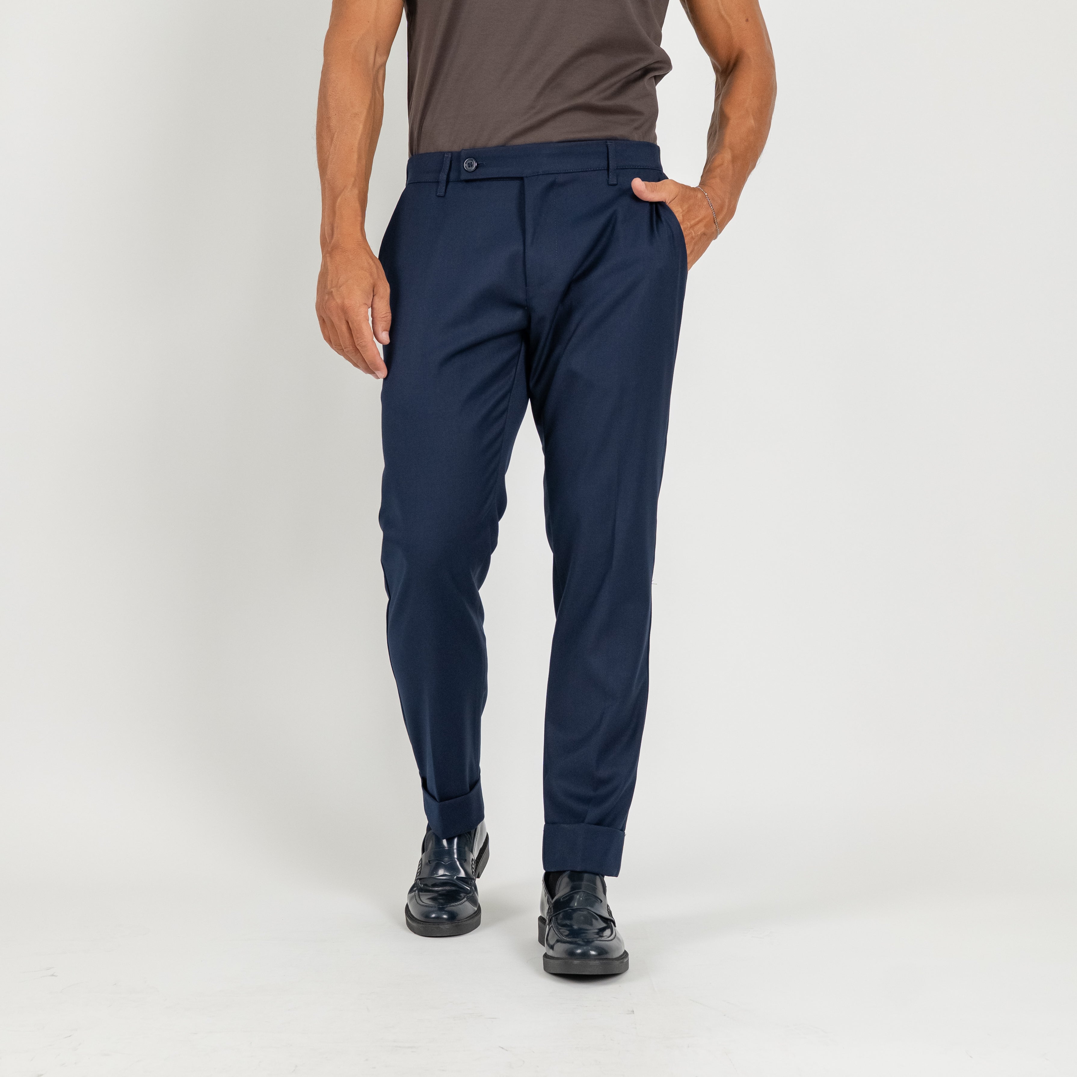 Pantalone classico con risvolto alto - Blu