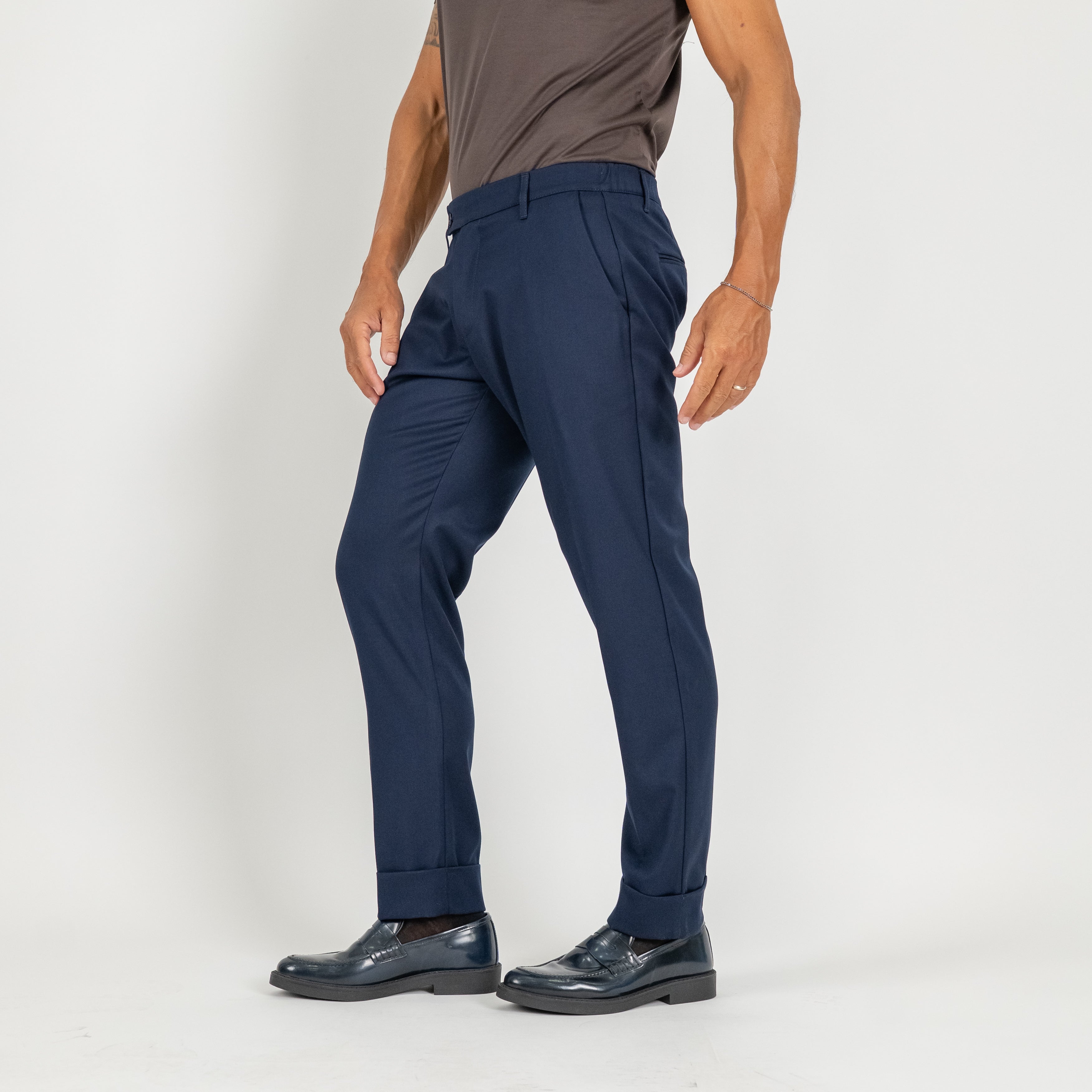Pantalone classico con risvolto alto - Blu