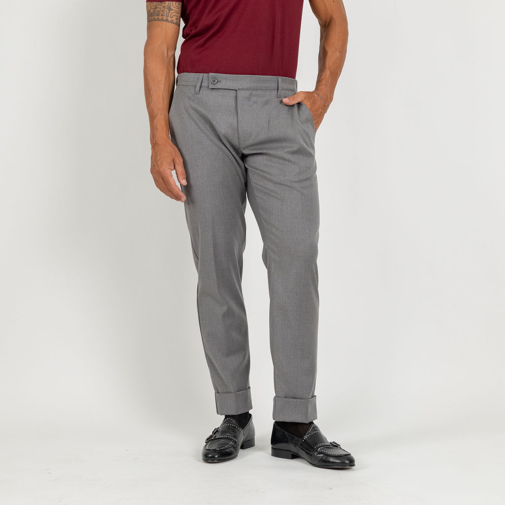 Pantalone classico con risvolto alto - Grigio