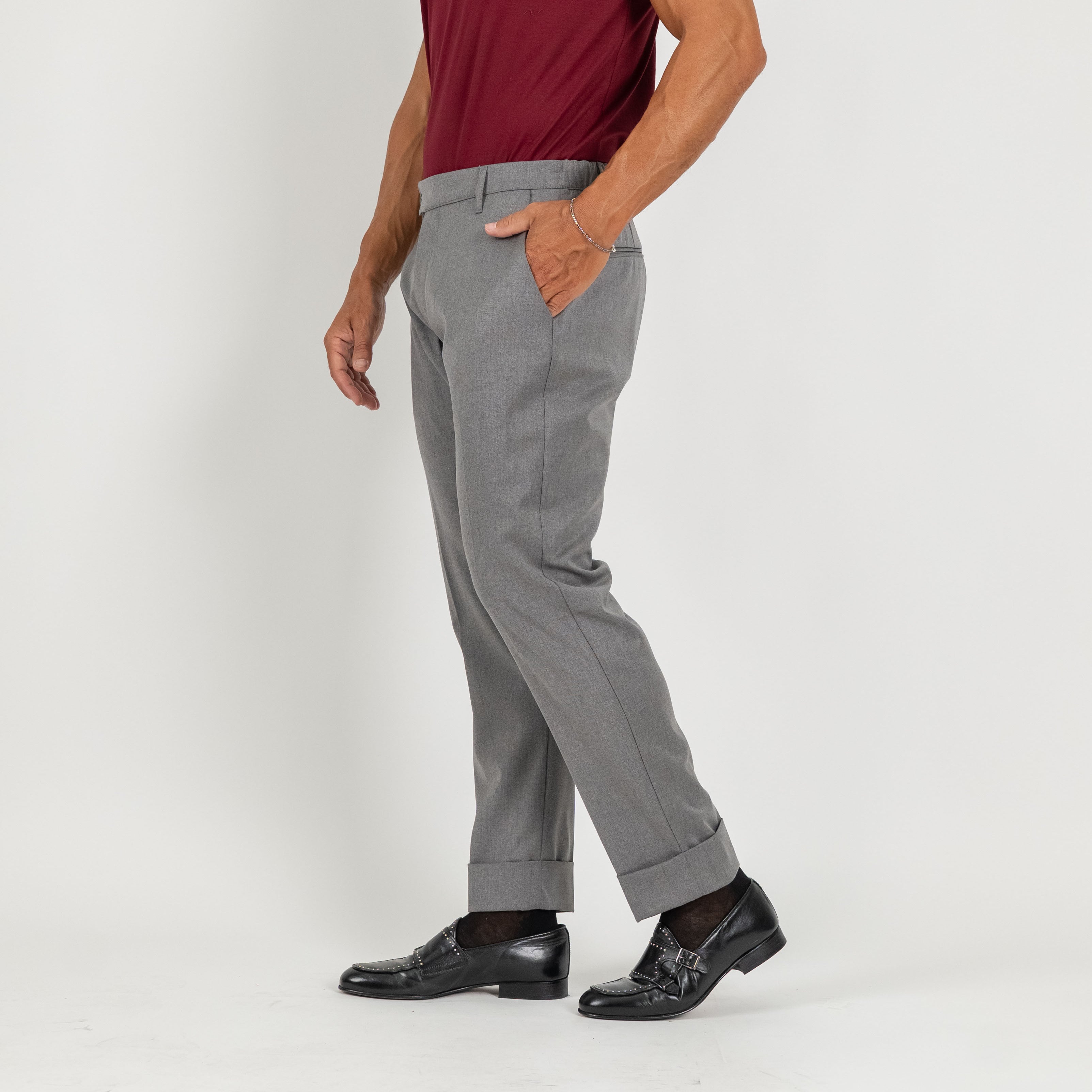 Pantalone classico con risvolto alto - Grigio