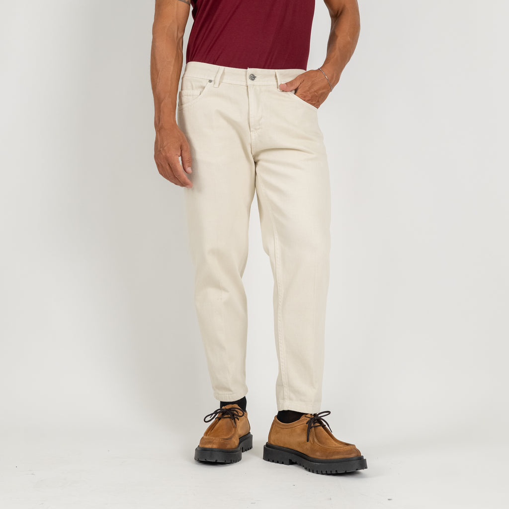 Vaqueros ajustados de color liso - Crema
