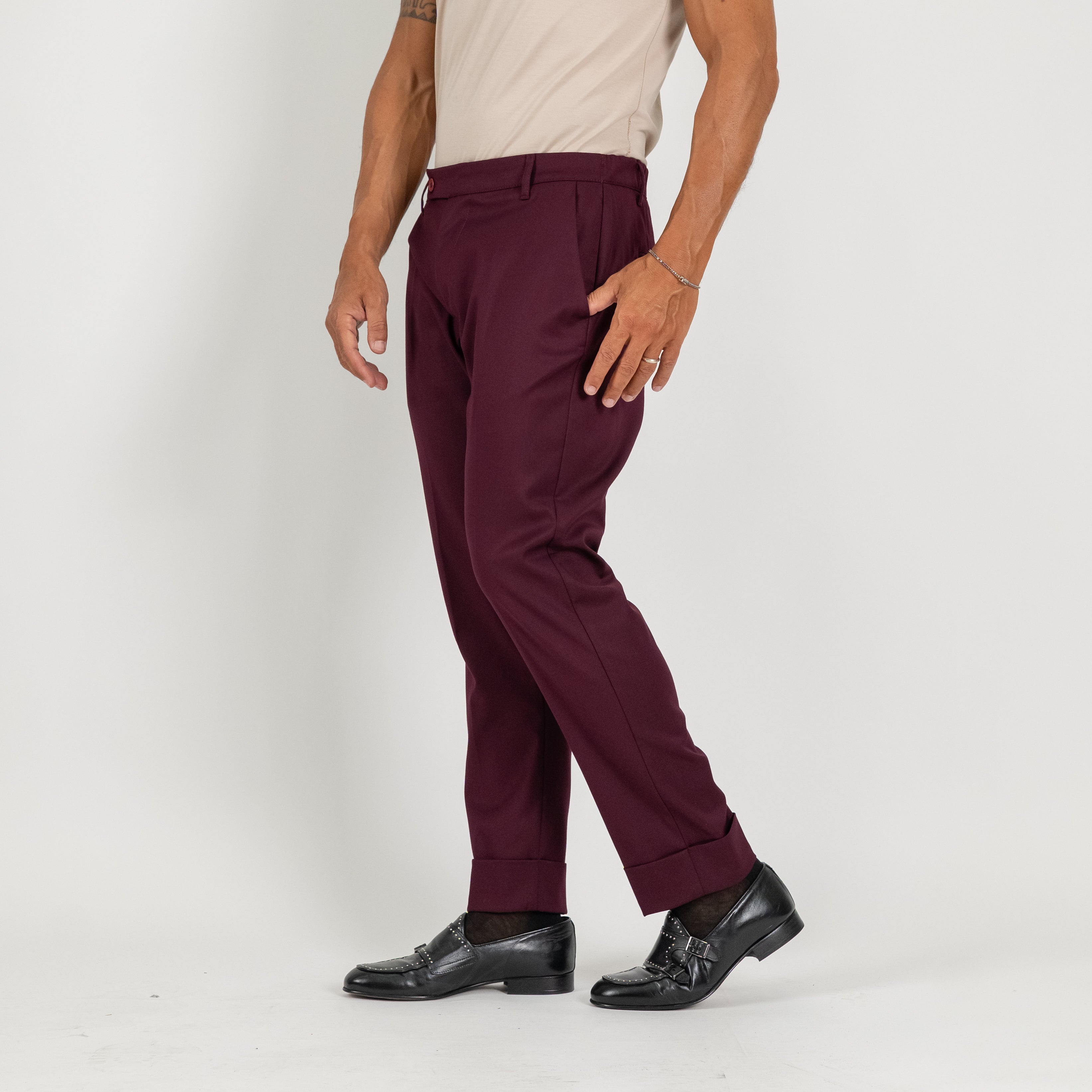 Pantalone classico con risvolto alto - Vinaccia
