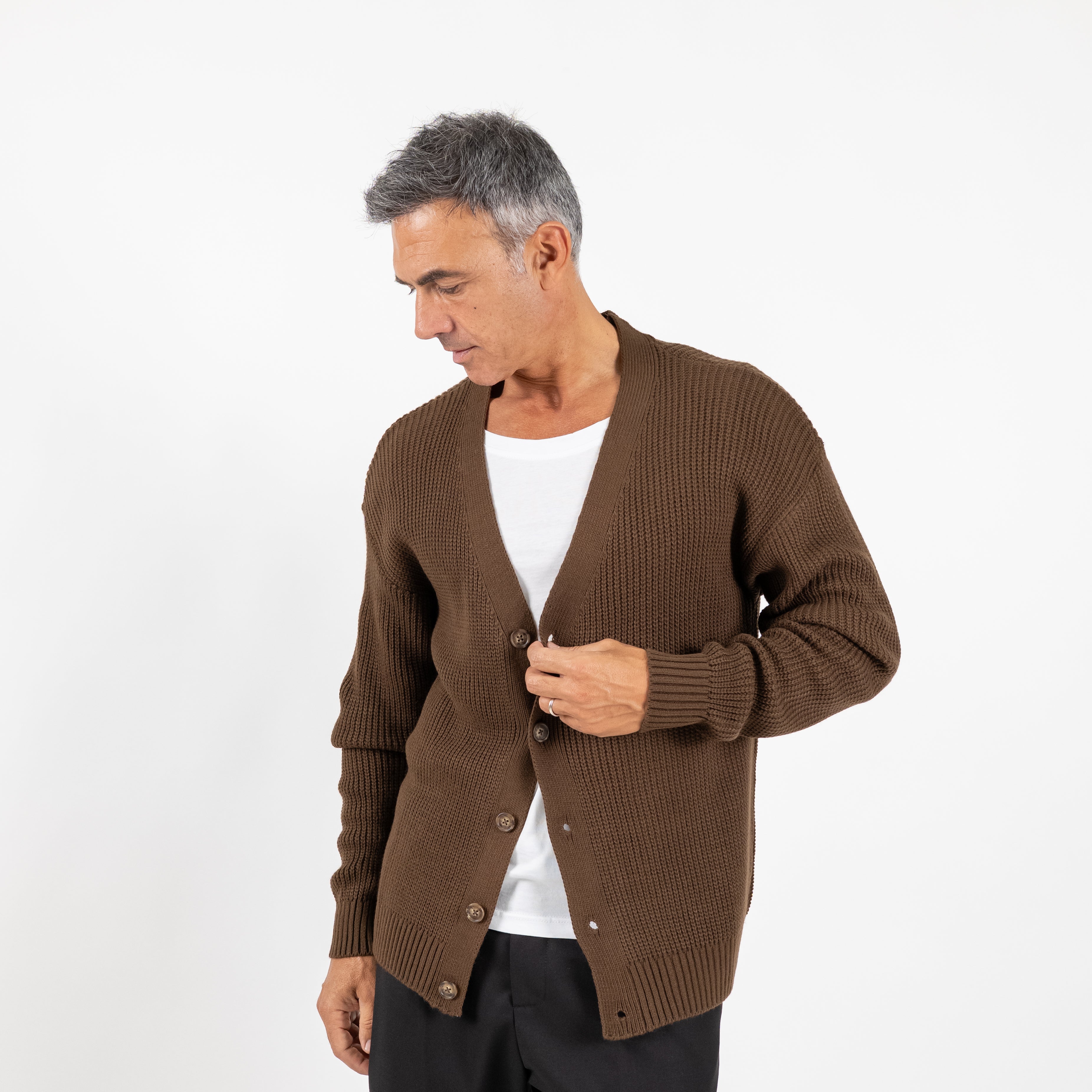 Cardigan in misto lana con bottoni - Marrone