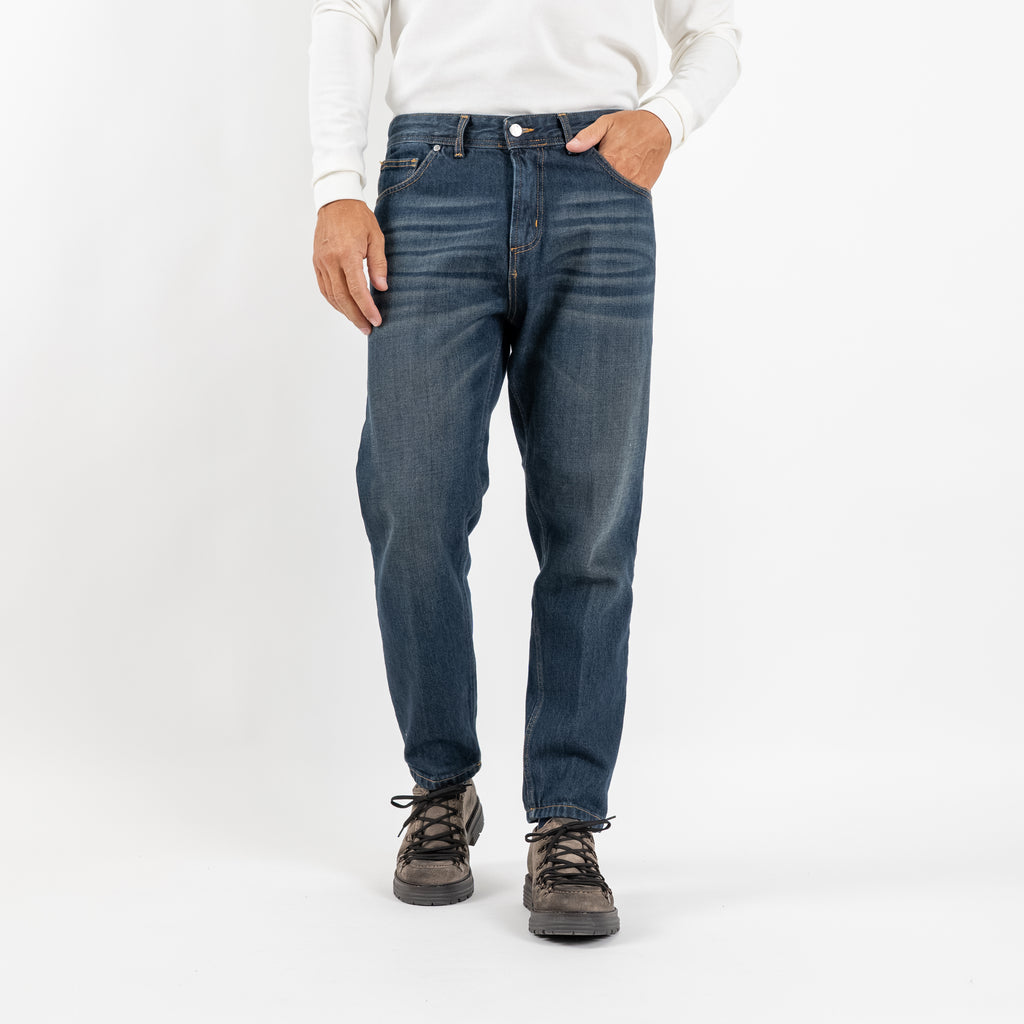 Jeans sartoriale sabbiato