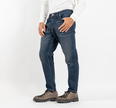 Jeans sartoriale sabbiato