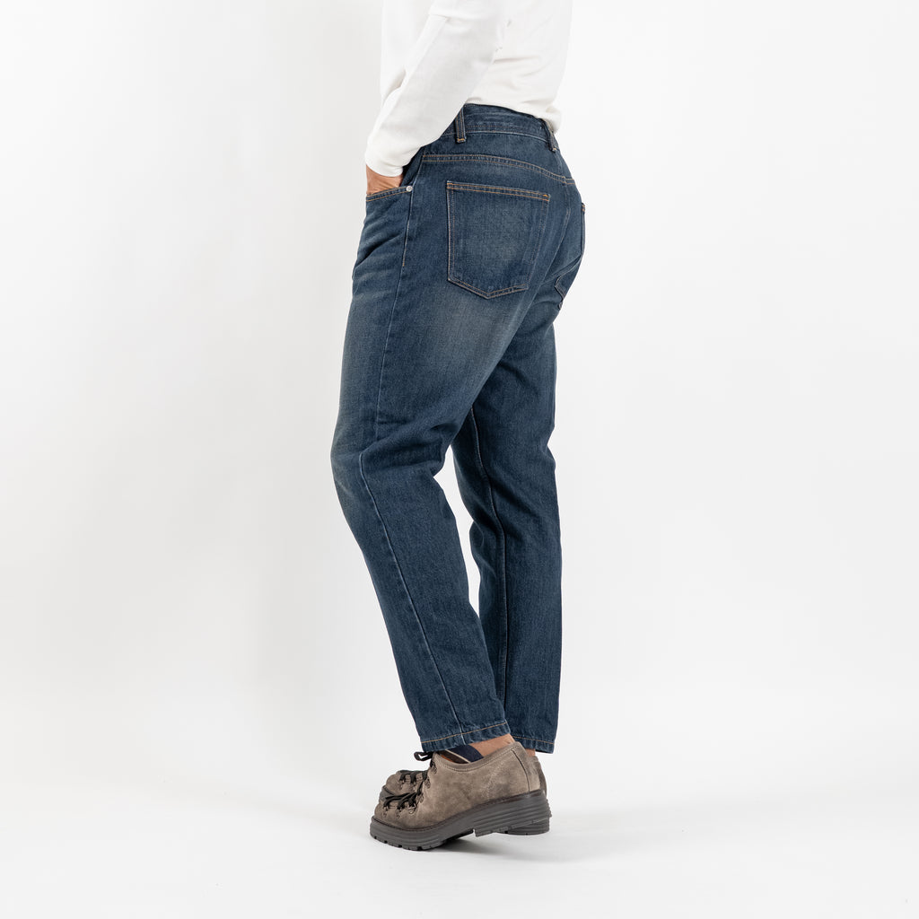 Jeans sartoriale sabbiato